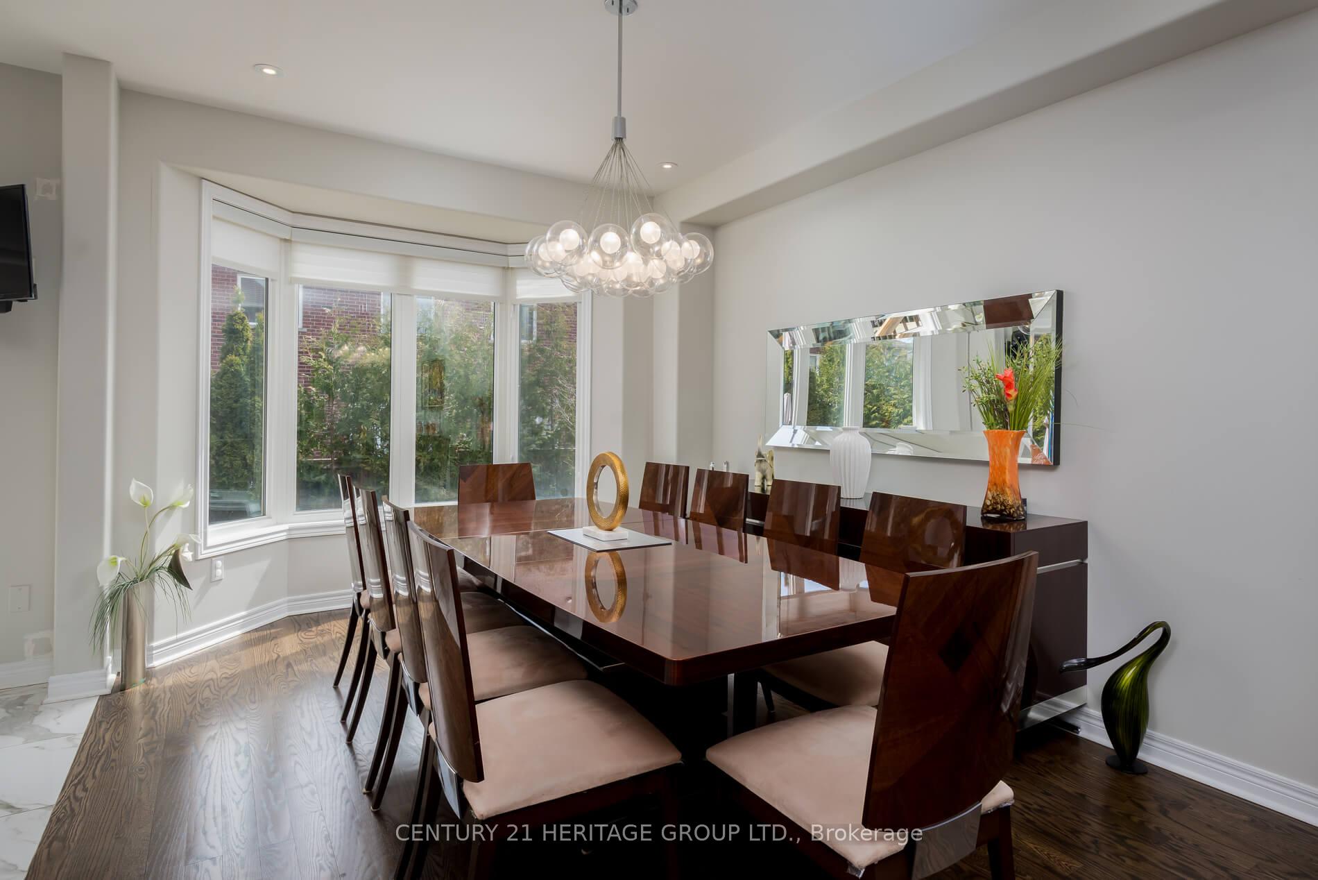 Photo 6 of 11 Mary Ellen Baker Crescent, Vaughan, Patterson — HOMEH