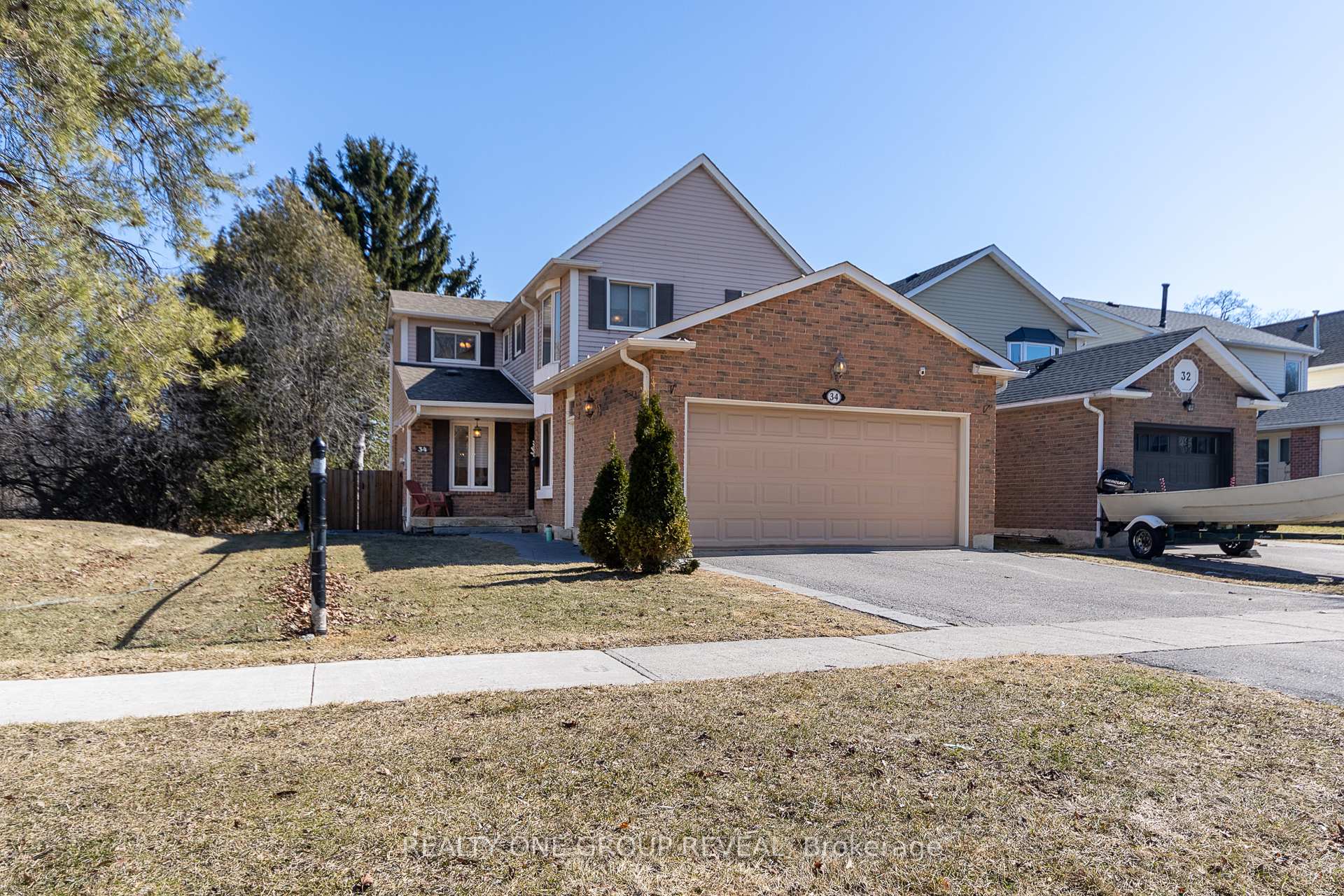 Photo 1 of 34 Holliday Drive, Whitby, Lynde Creek — HOMEH