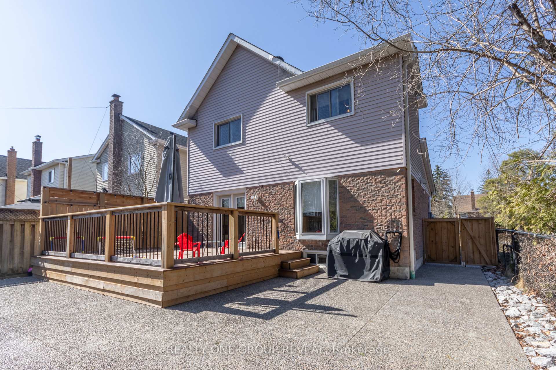 Photo 30 of 34 Holliday Drive, Whitby, Lynde Creek — HOMEH