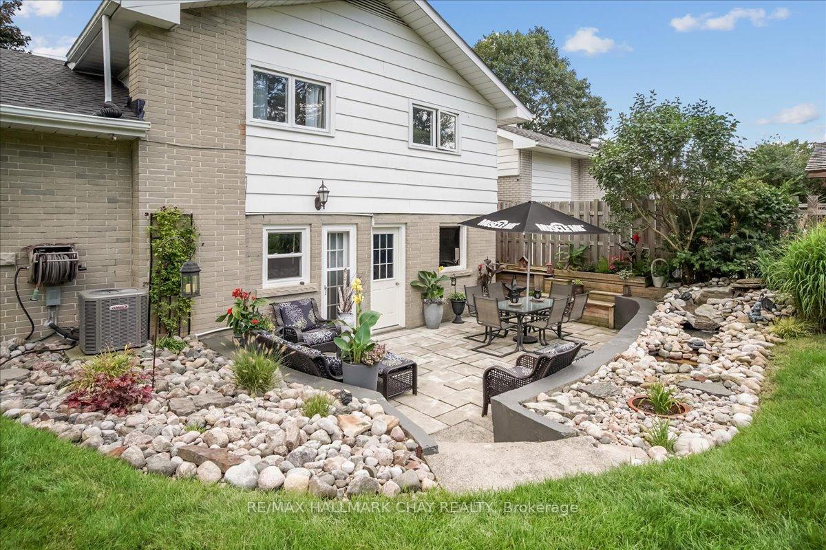 Photo 24 of 236 Albert Street E, New Tecumseth, Alliston — HOMEH