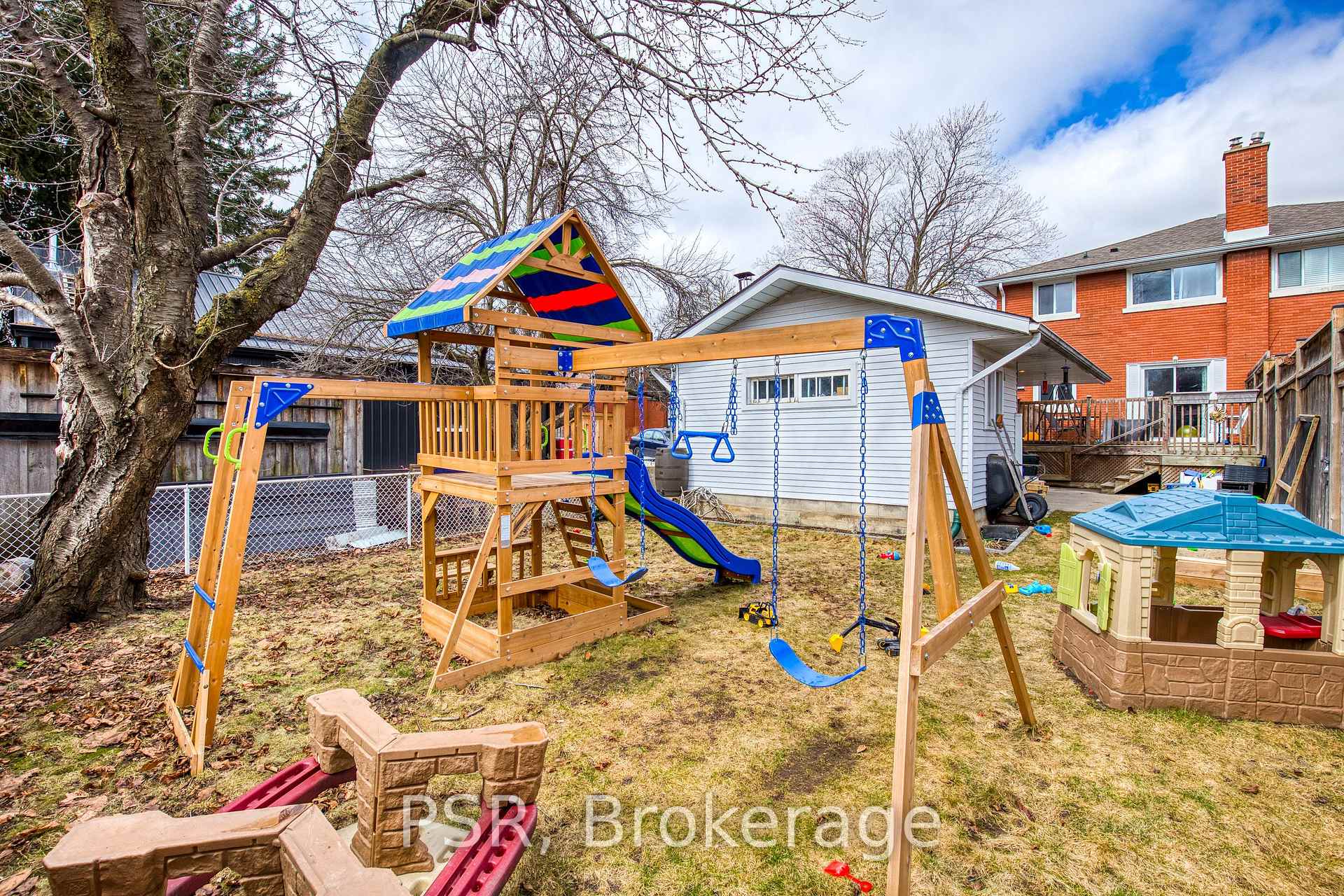 Photo 5 of 53 Donald Street, Kitchener — HOMEH