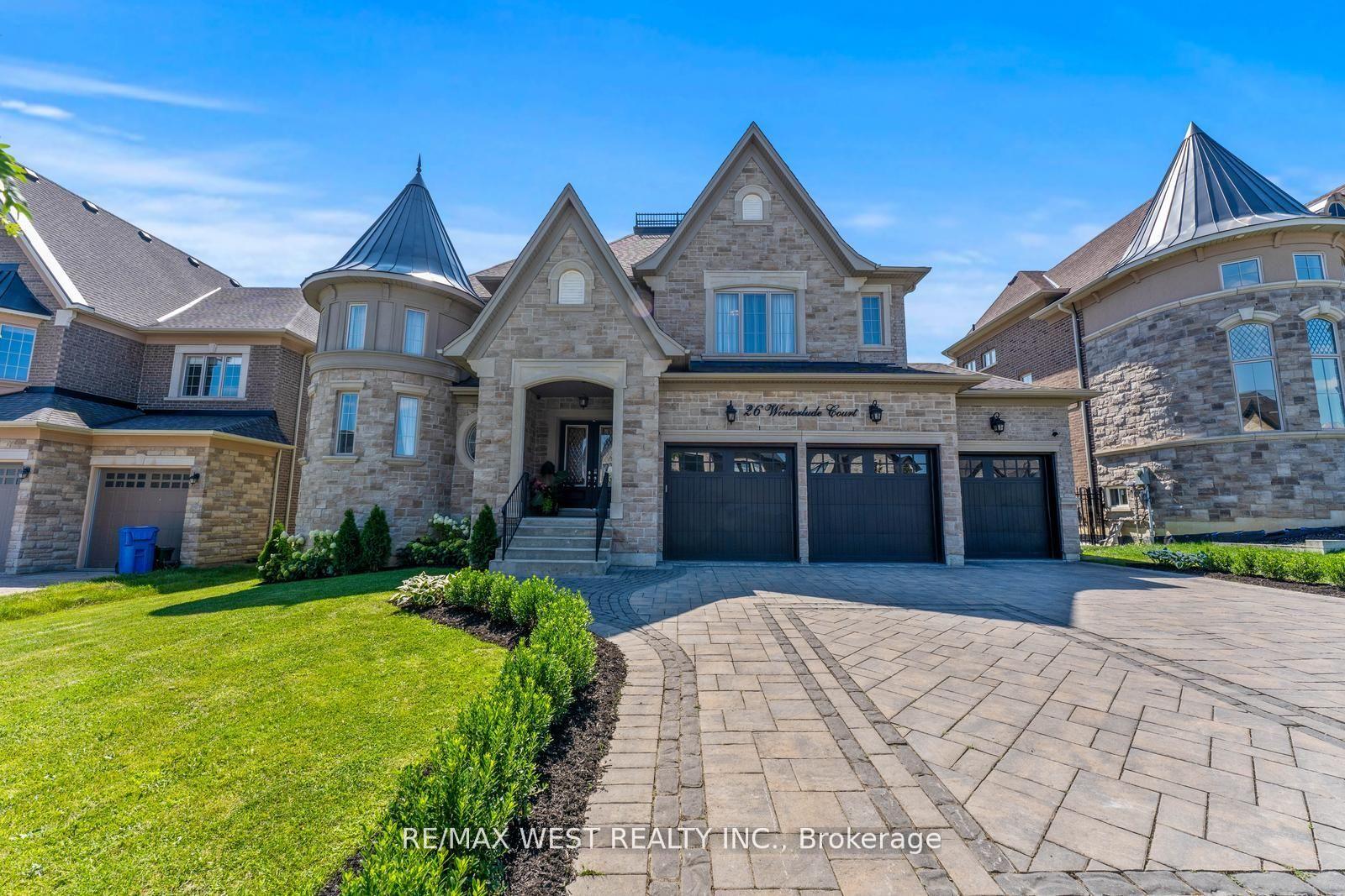Photo 2 of 26 Winterlude Court, Vaughan, Kleinburg — HOMEH