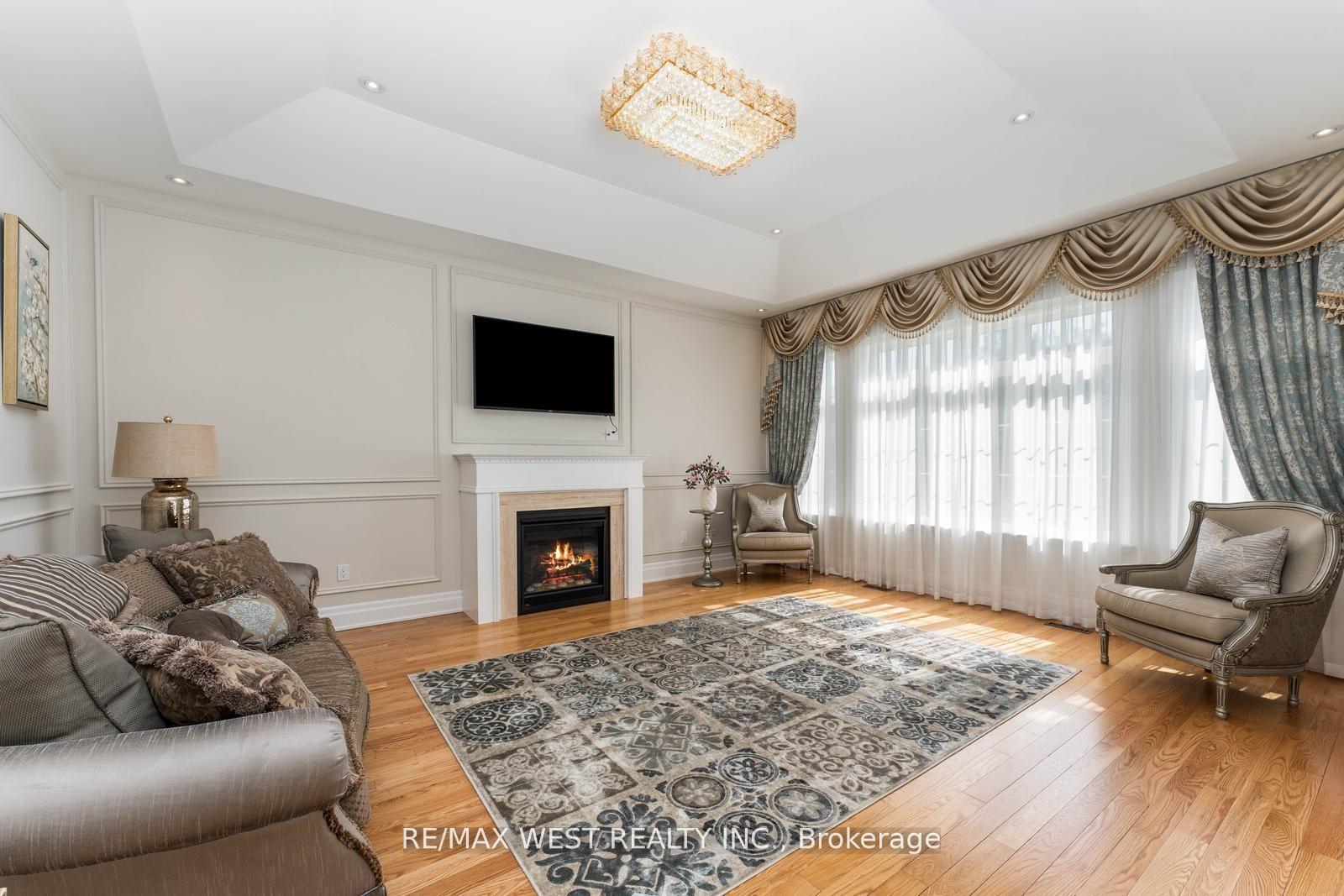 Photo 18 of 26 Winterlude Court, Vaughan, Kleinburg — HOMEH