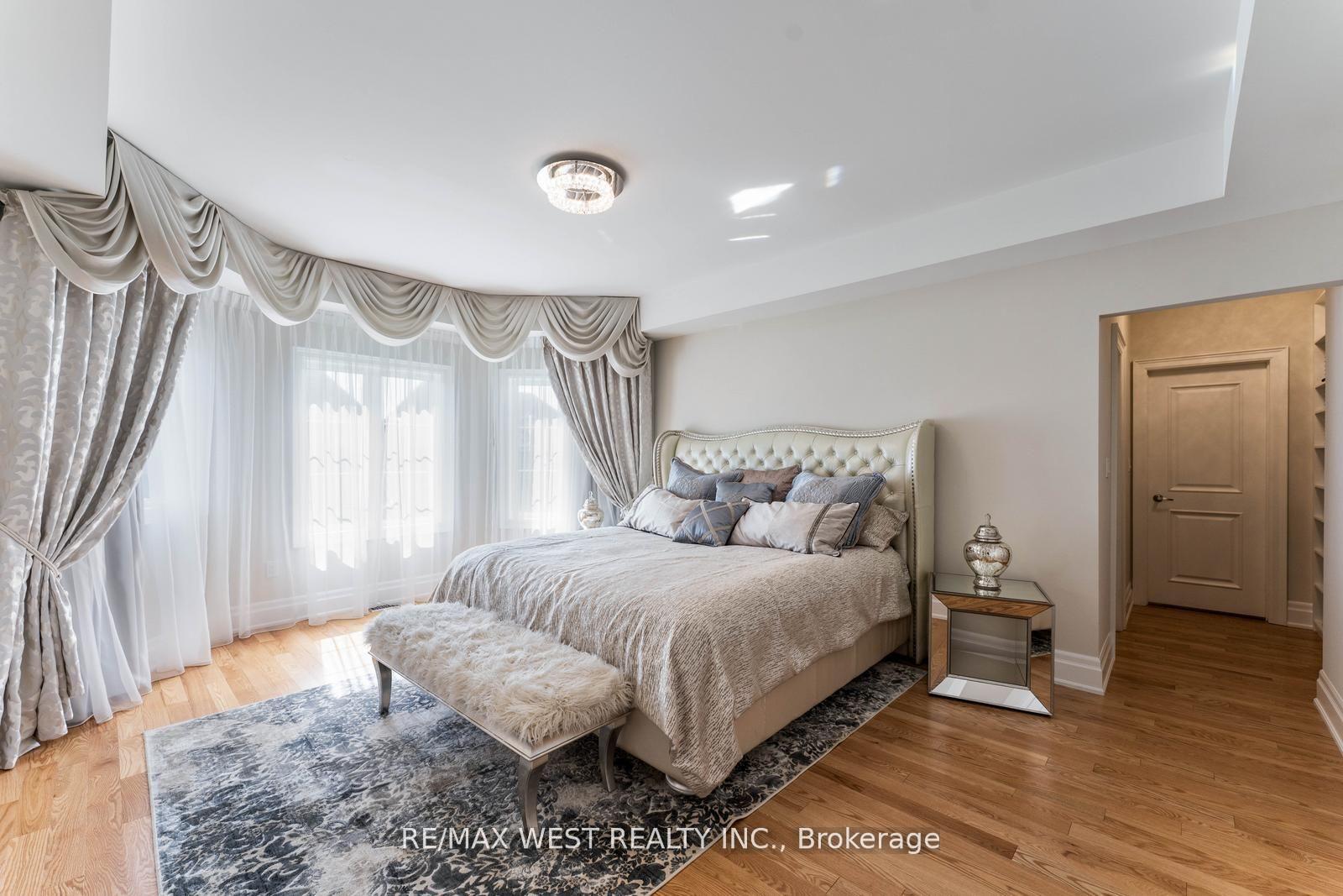Photo 19 of 26 Winterlude Court, Vaughan, Kleinburg — HOMEH