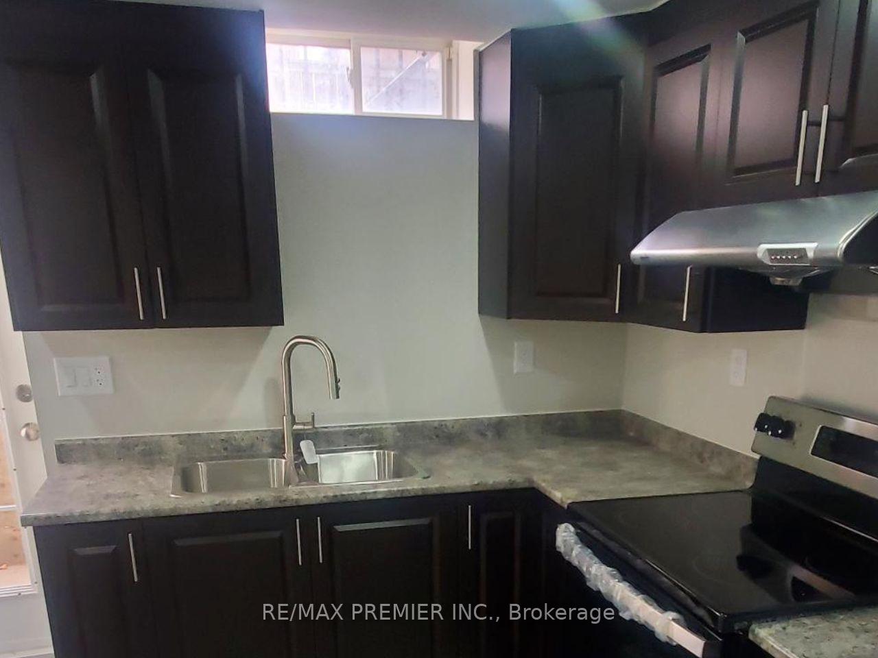 Photo 3 of Unit Bsmt, 10 Lockheed Crescent, Brampton, Fletcher's Meadow — HOMEH