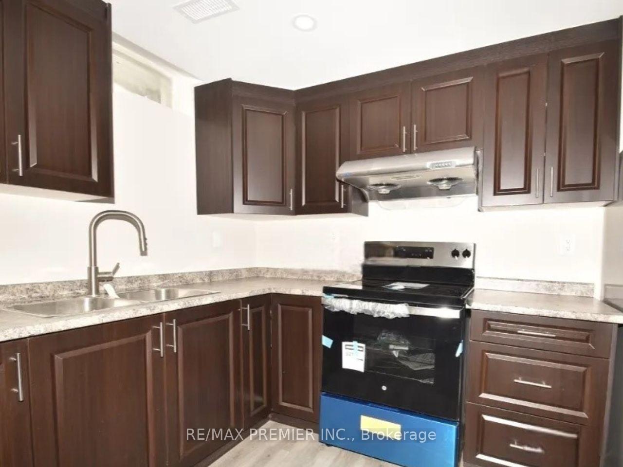 Photo 15 of Unit Bsmt, 10 Lockheed Crescent, Brampton, Fletcher's Meadow — HOMEH