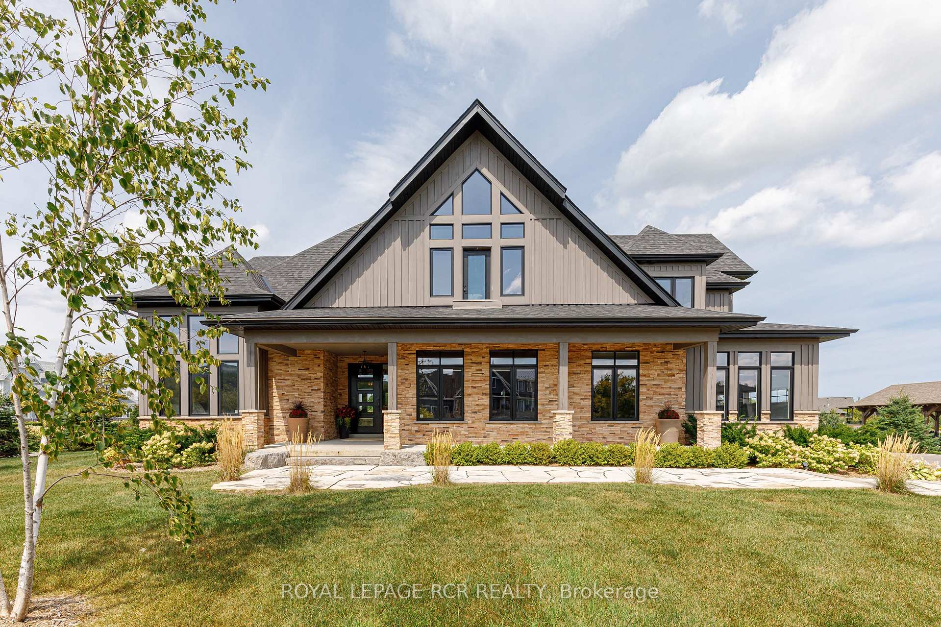 Front of 4 Meadowlark Way