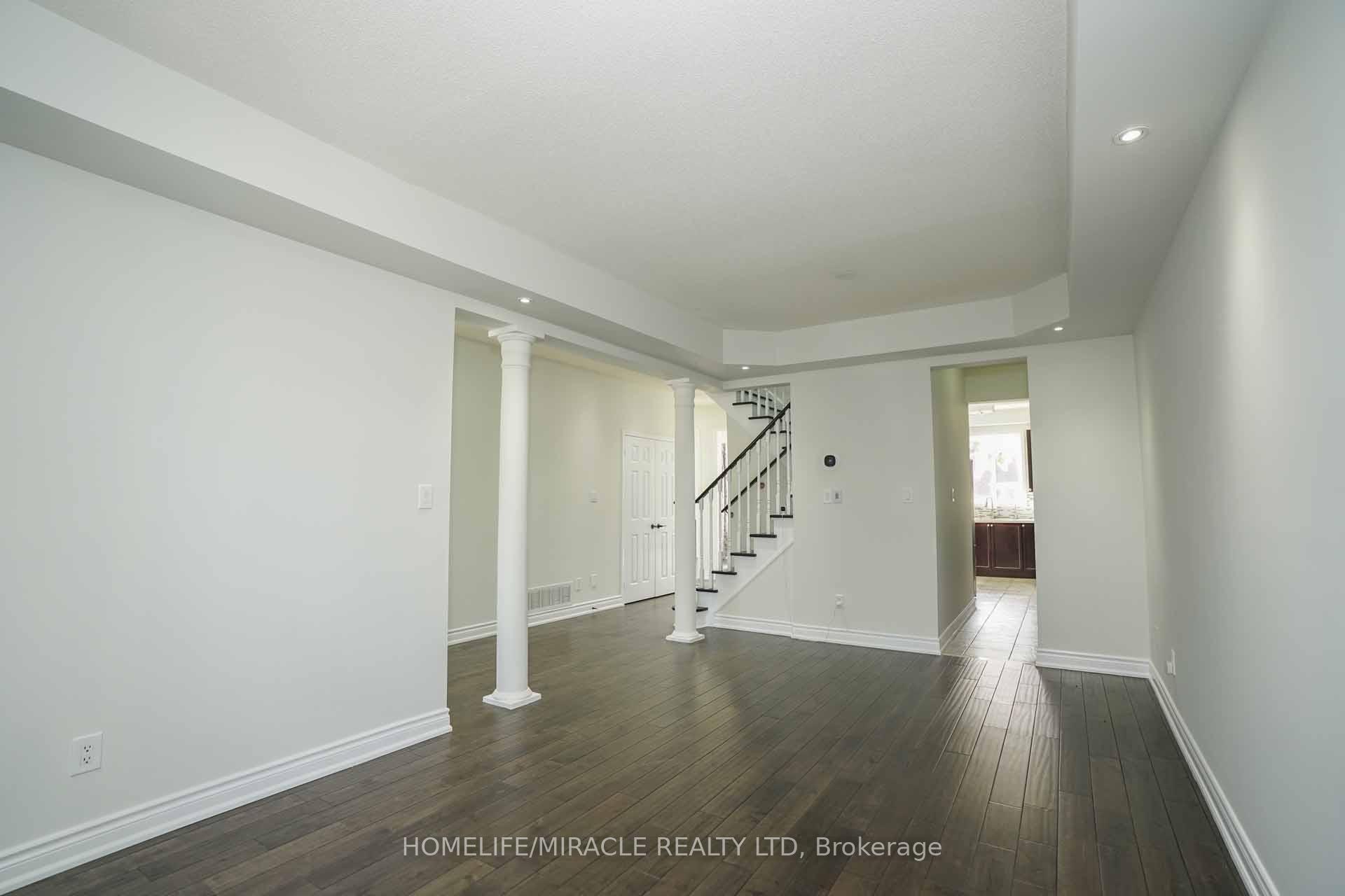 Photo 2 of 20 Cragg Crescent, Ajax, Northwest Ajax — HOMEH