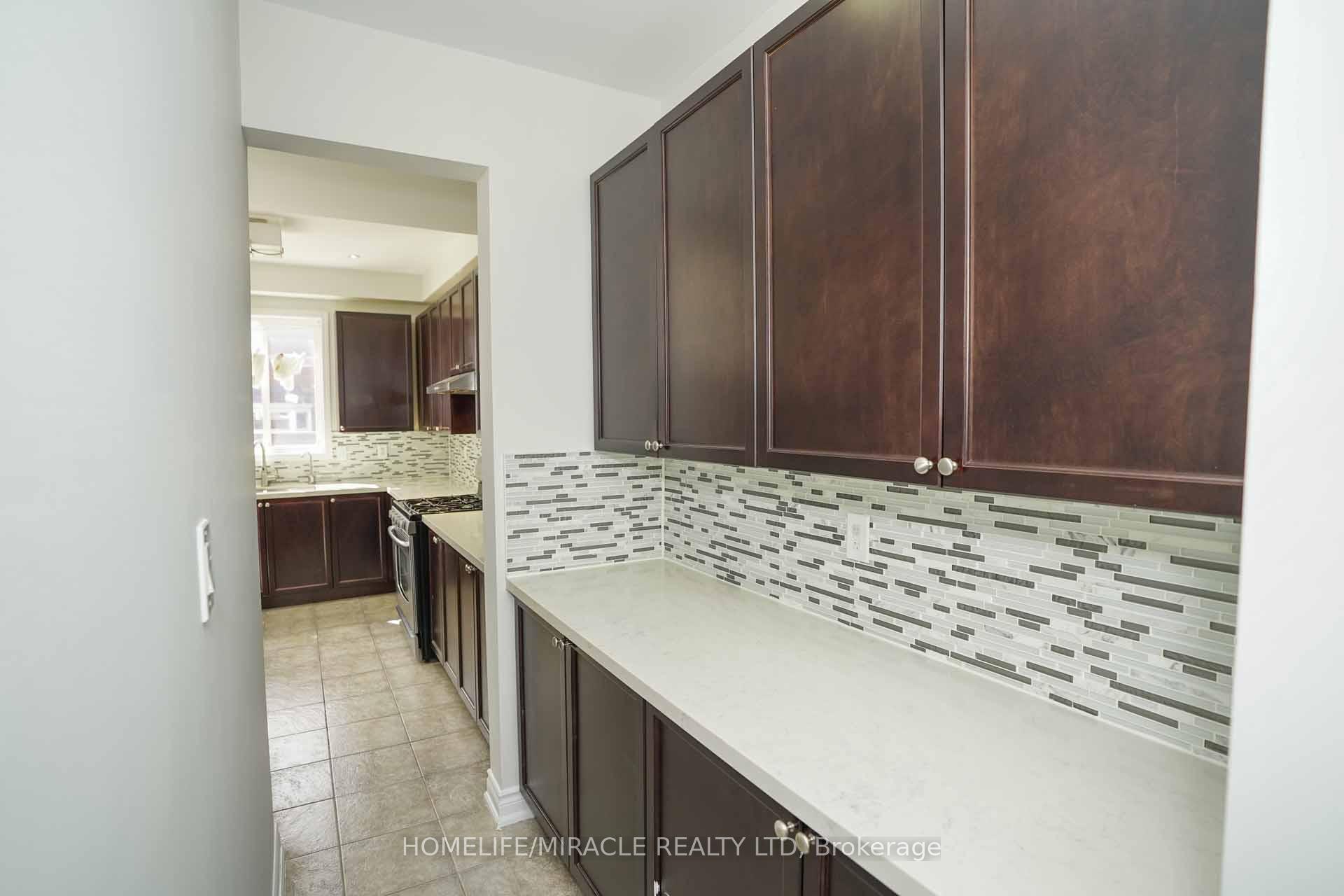Photo 12 of 20 Cragg Crescent, Ajax, Northwest Ajax — HOMEH