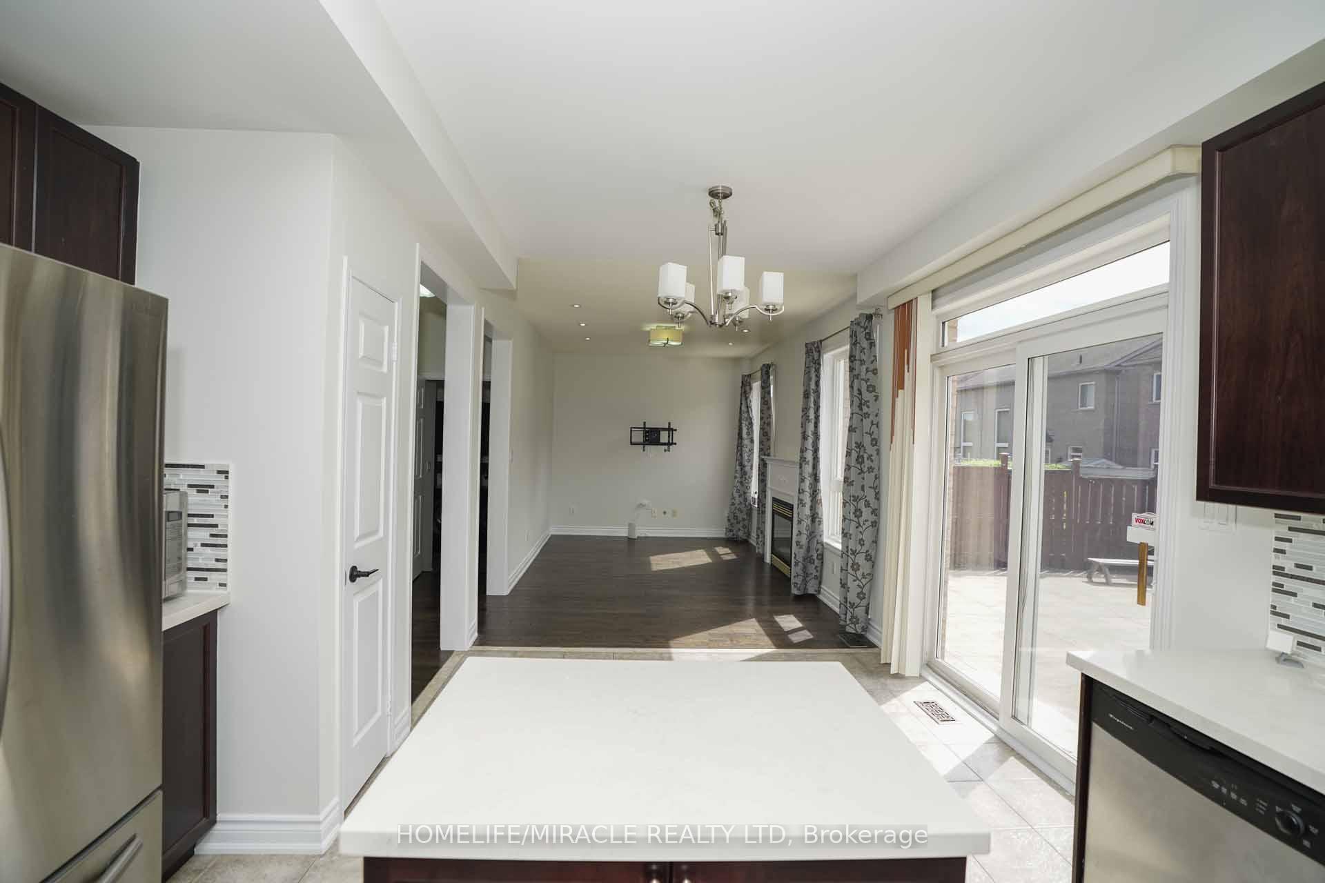Photo 14 of 20 Cragg Crescent, Ajax, Northwest Ajax — HOMEH