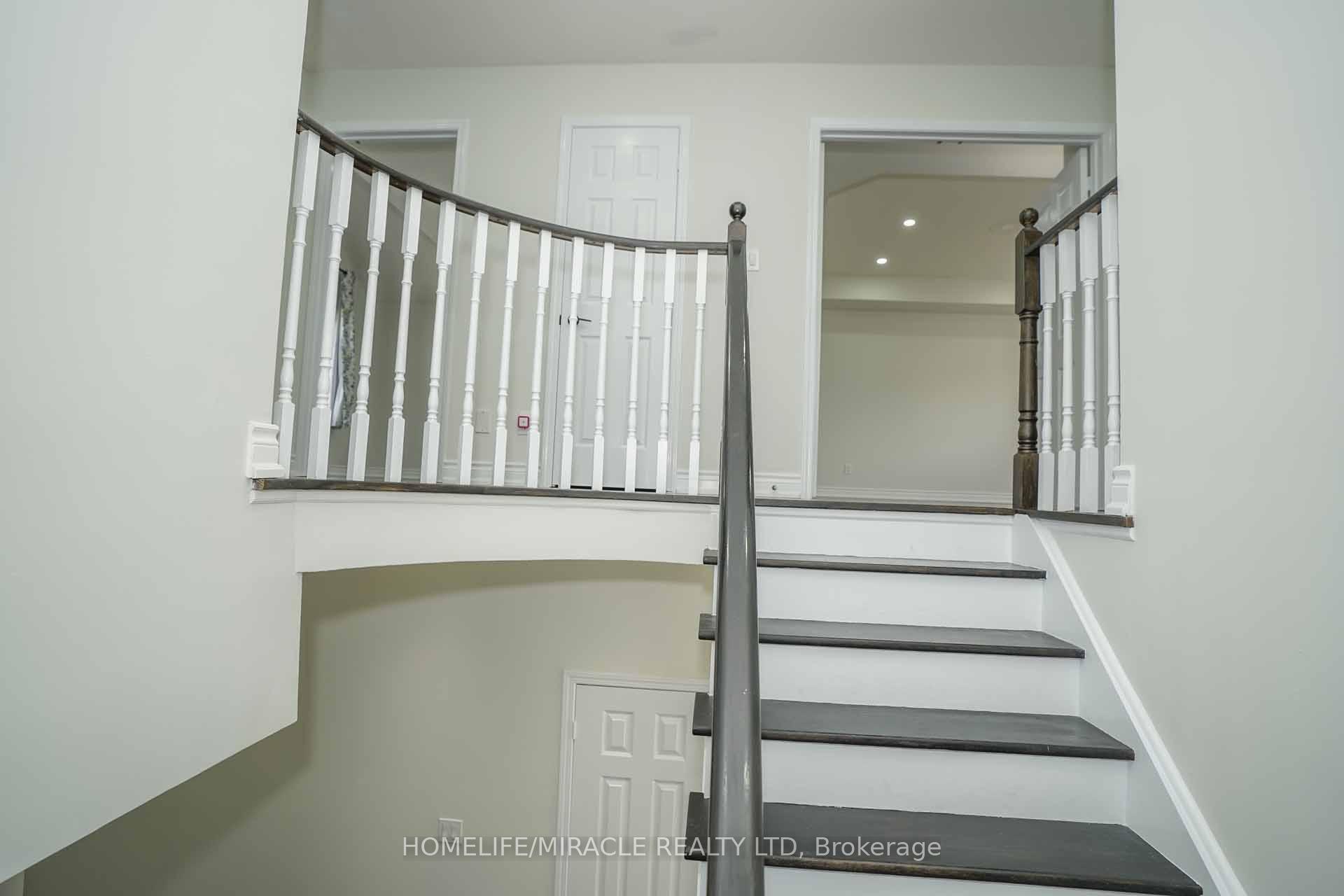 Photo 13 of 20 Cragg Crescent, Ajax, Northwest Ajax — HOMEH