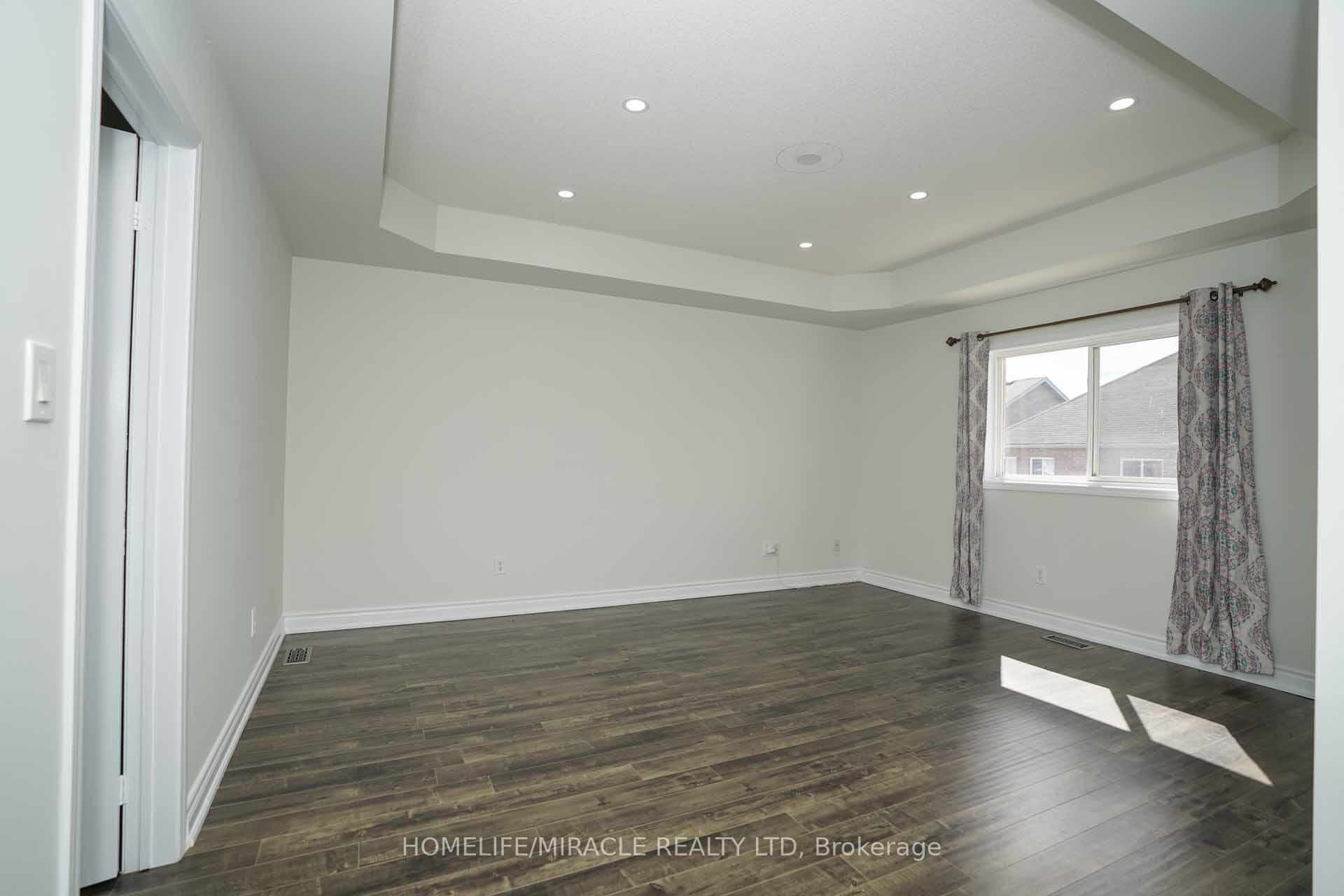 Photo 15 of 20 Cragg Crescent, Ajax, Northwest Ajax — HOMEH