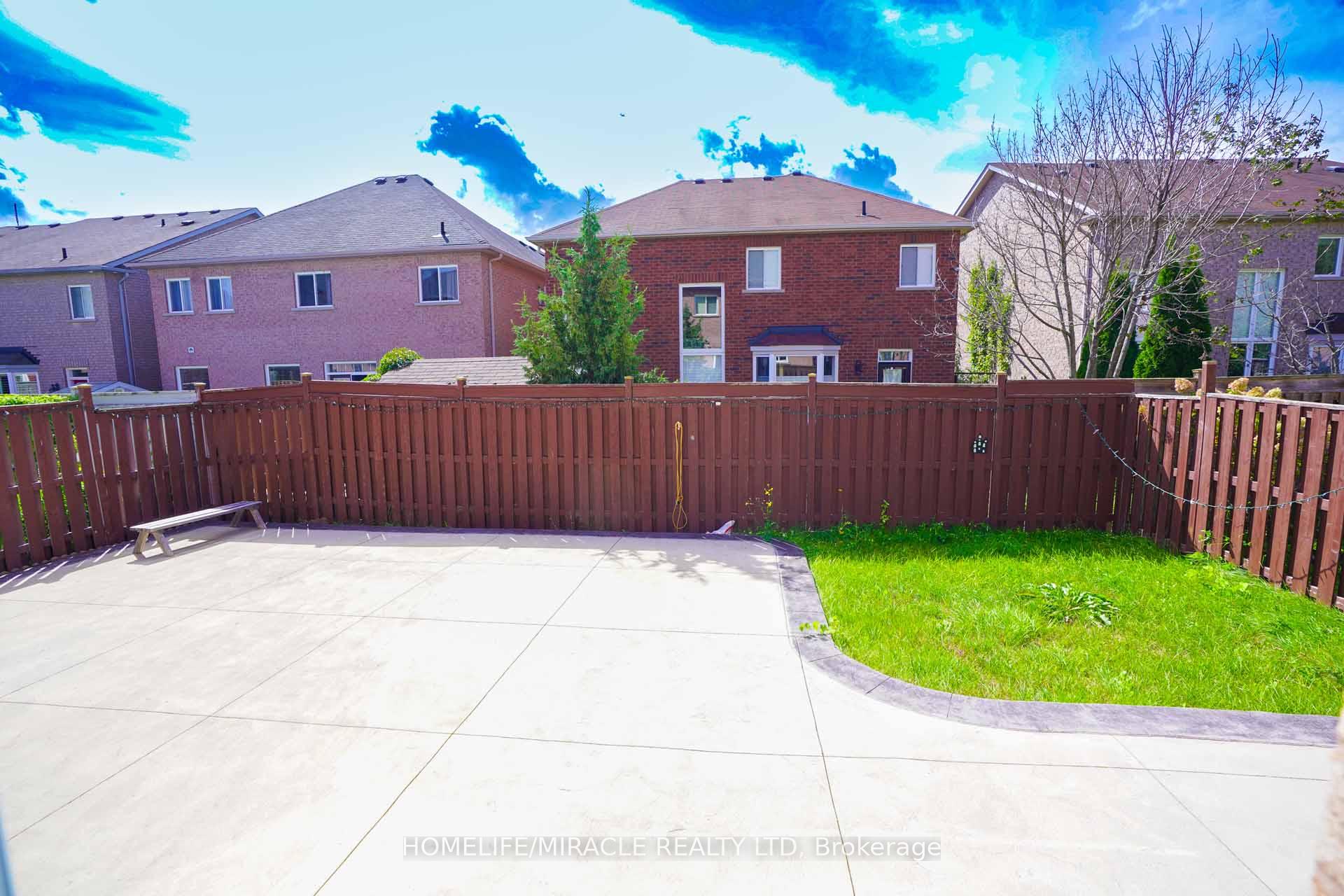 Photo 36 of 20 Cragg Crescent, Ajax, Northwest Ajax — HOMEH