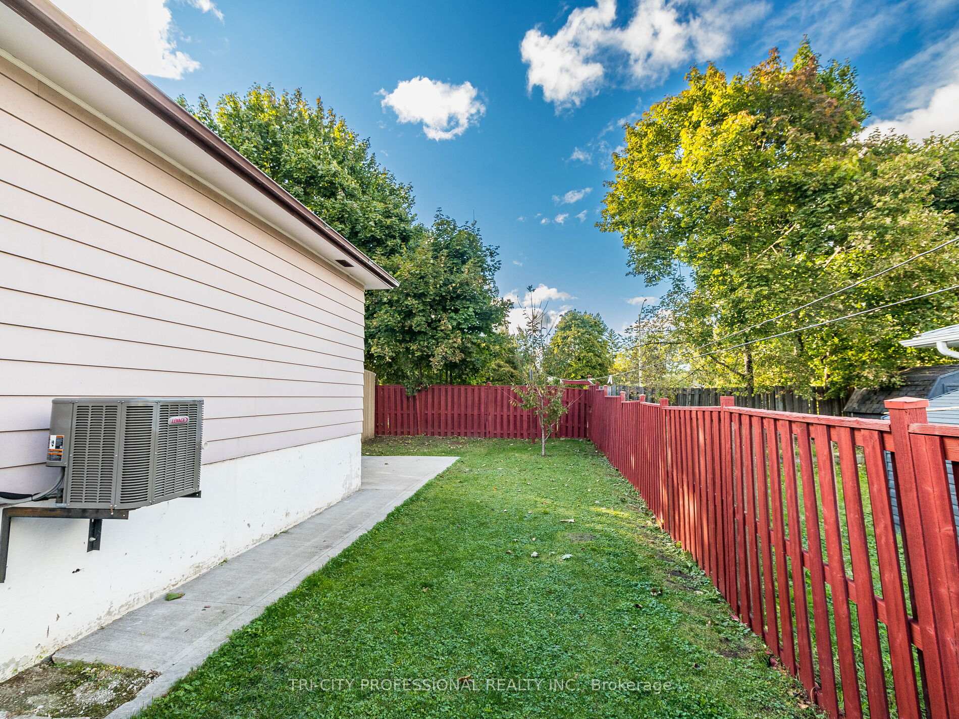 Photo 12 of 69 Greenwood Crescent, Brampton, Northgate — HOMEH