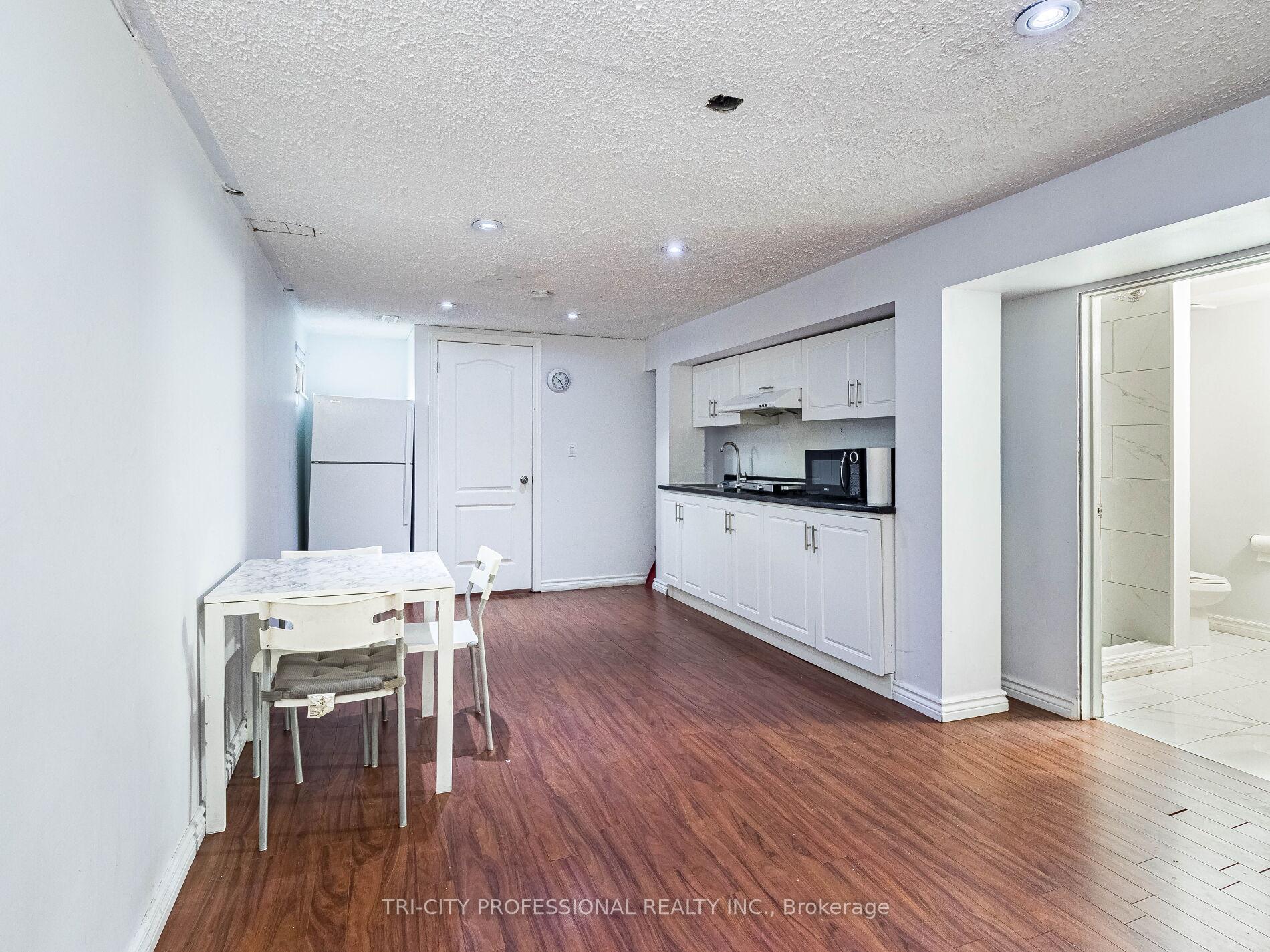 Photo 6 of 69 Greenwood Crescent, Brampton, Northgate — HOMEH