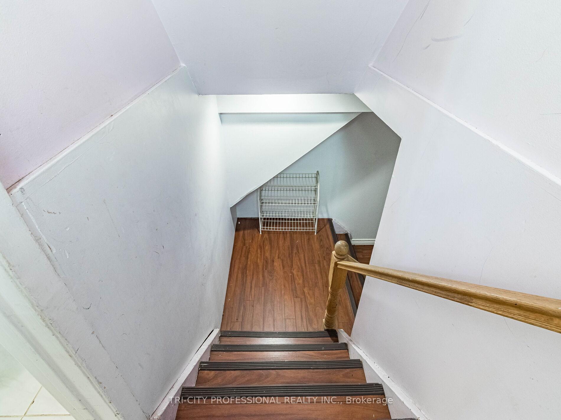 Photo 15 of 69 Greenwood Crescent, Brampton, Northgate — HOMEH