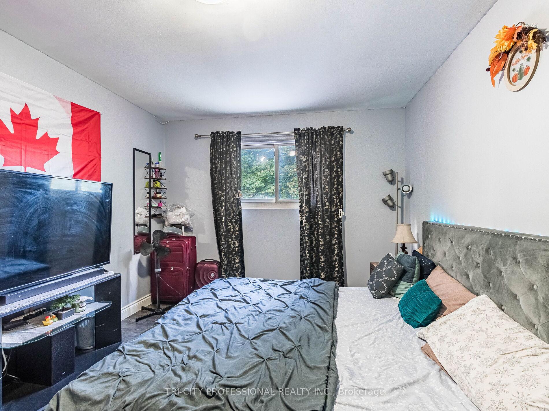 Photo 14 of 69 Greenwood Crescent, Brampton, Northgate — HOMEH