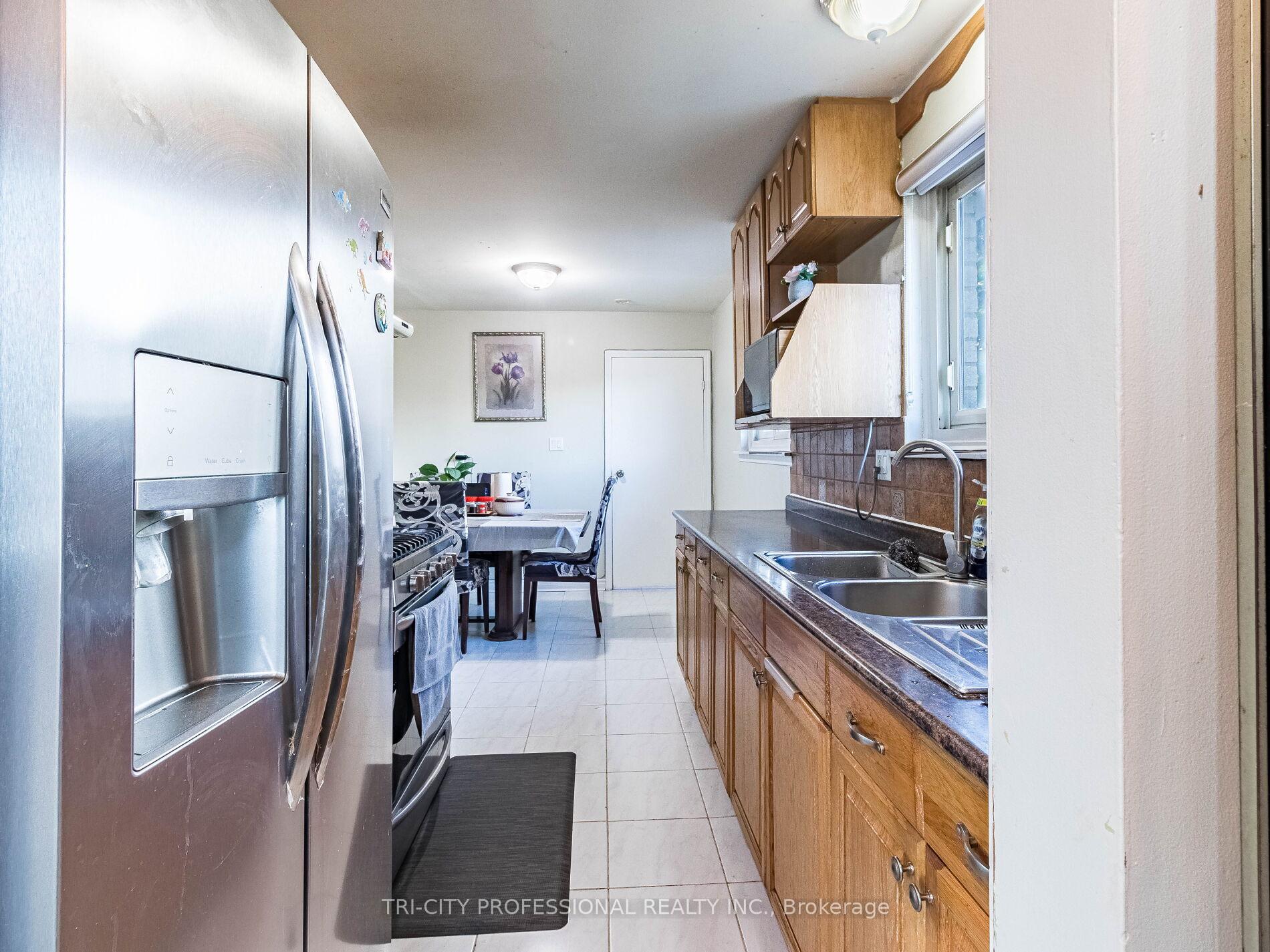 Photo 19 of 69 Greenwood Crescent, Brampton, Northgate — HOMEH