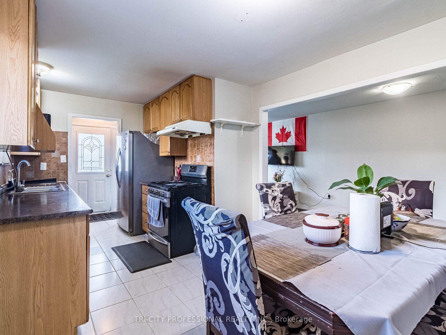Photo 31 of 69 Greenwood Crescent, Brampton, Northgate — HOMEH