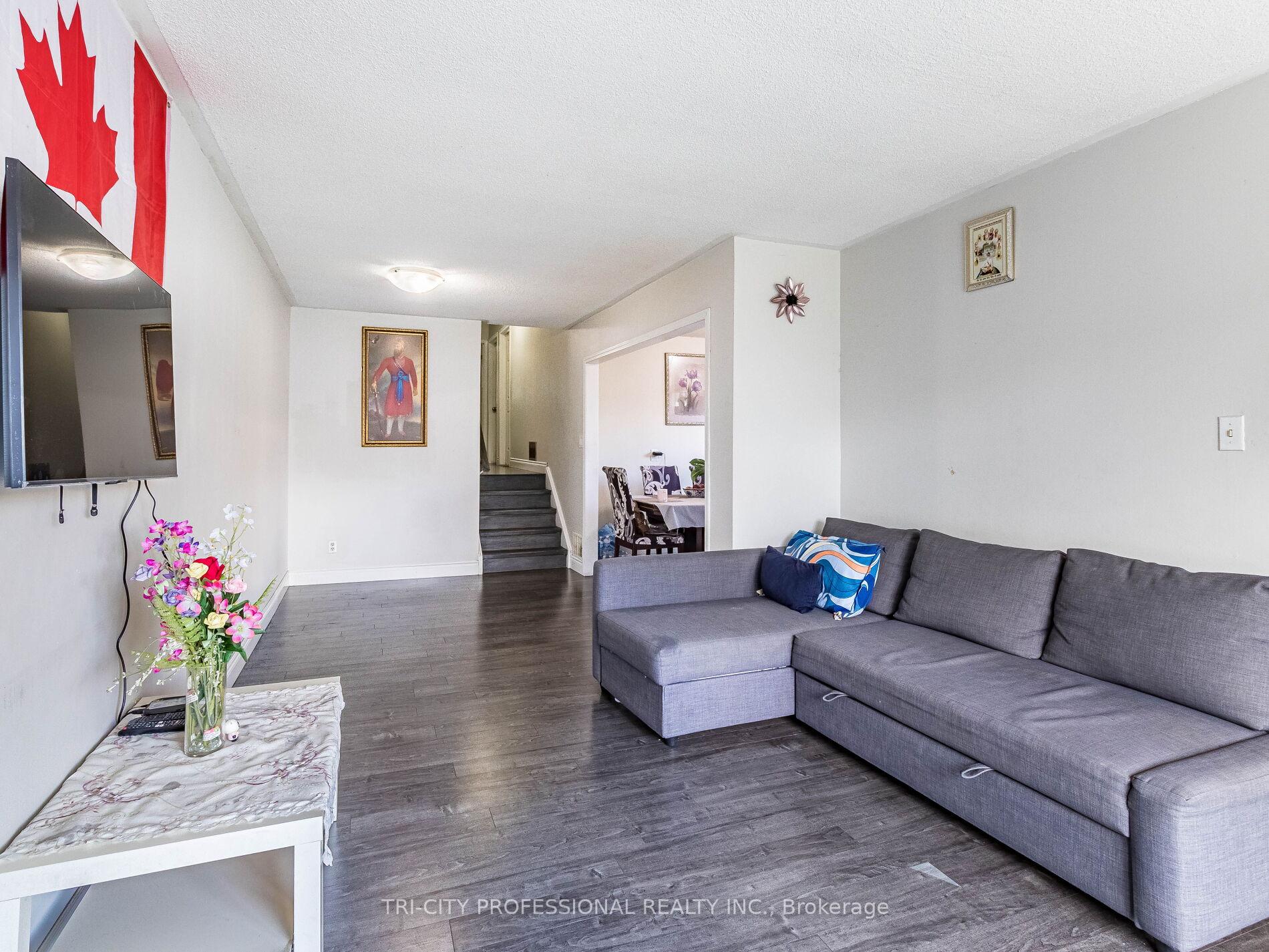 Photo 33 of 69 Greenwood Crescent, Brampton, Northgate — HOMEH