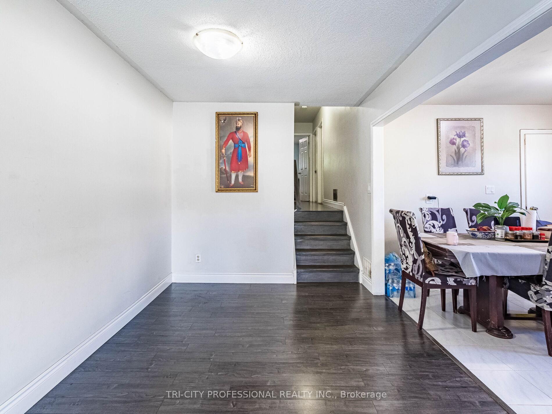 Photo 36 of 69 Greenwood Crescent, Brampton, Northgate — HOMEH