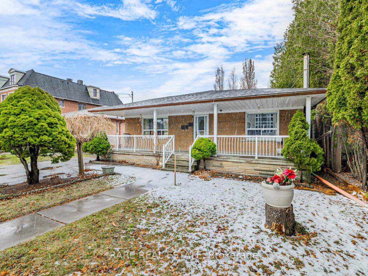 Photo 3 of 101 Hillmount Avenue, Toronto, Englemount-Lawrence — HOMEH