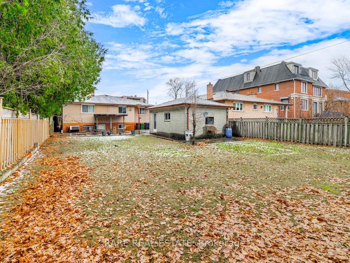 Photo 34 of 101 Hillmount Avenue, Toronto, Englemount-Lawrence — HOMEH