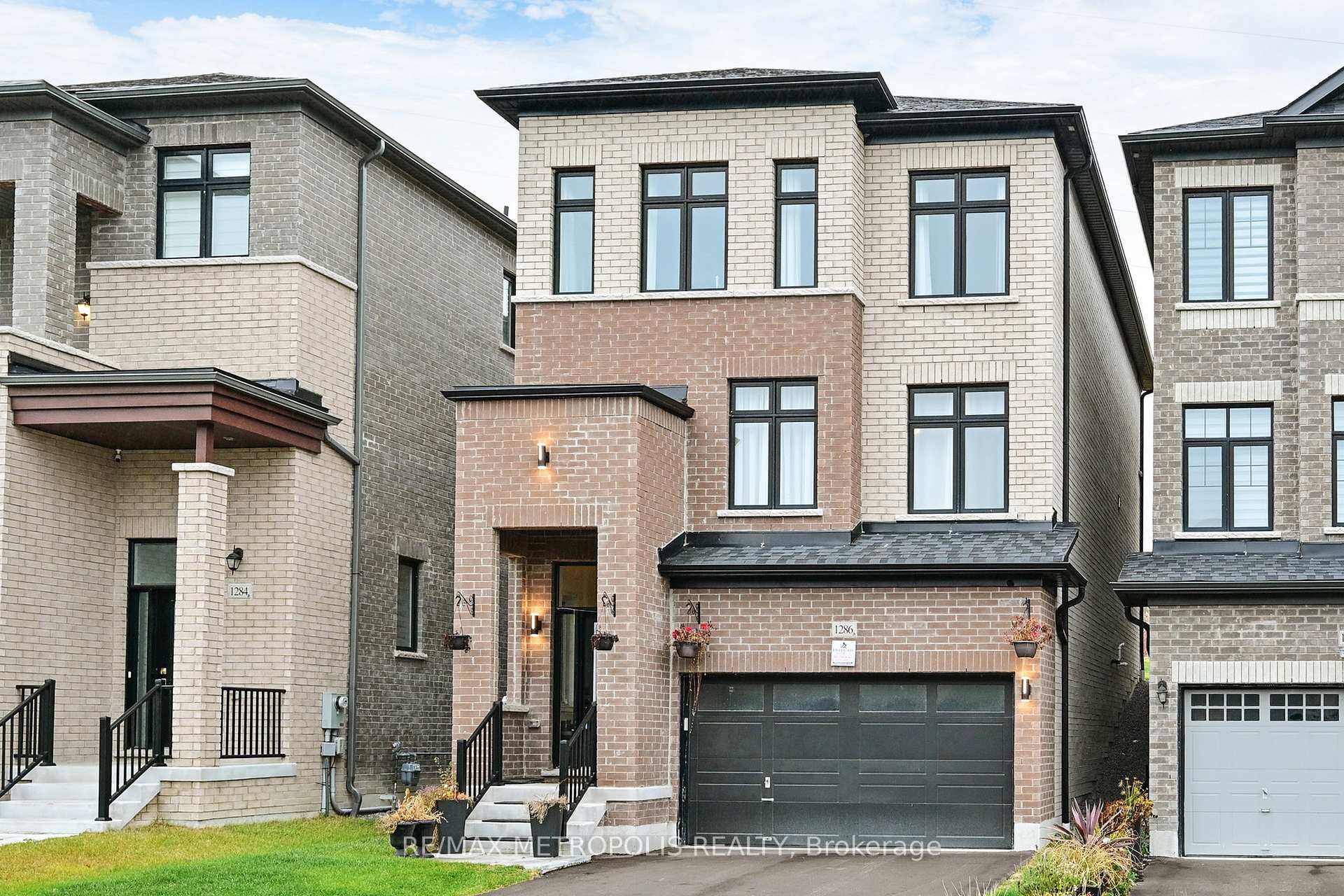 Photo 7 of 1286 Aquarius Trail, Pickering, Rural Pickering — HOMEH
