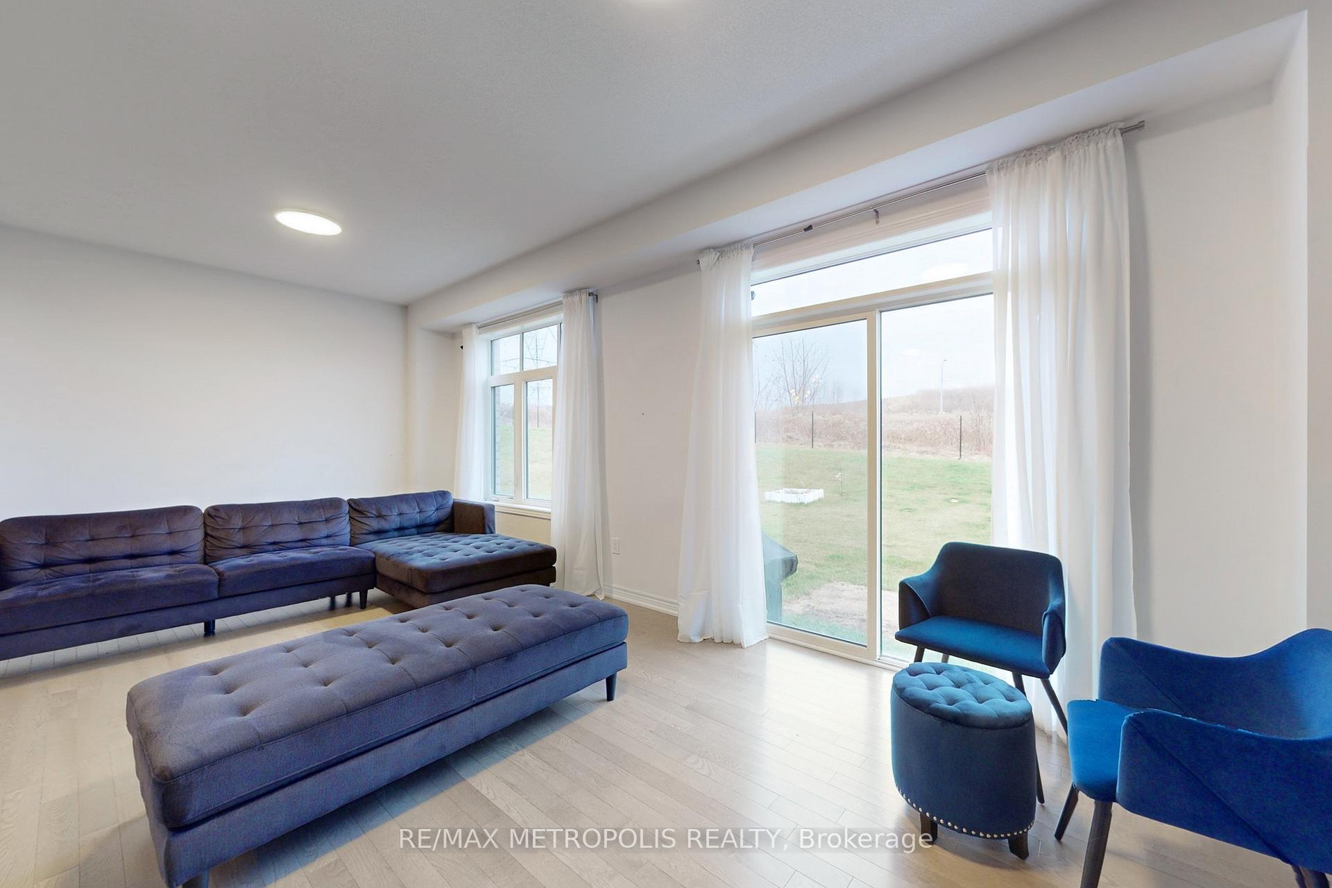 Photo 4 of 1286 Aquarius Trail, Pickering, Rural Pickering — HOMEH
