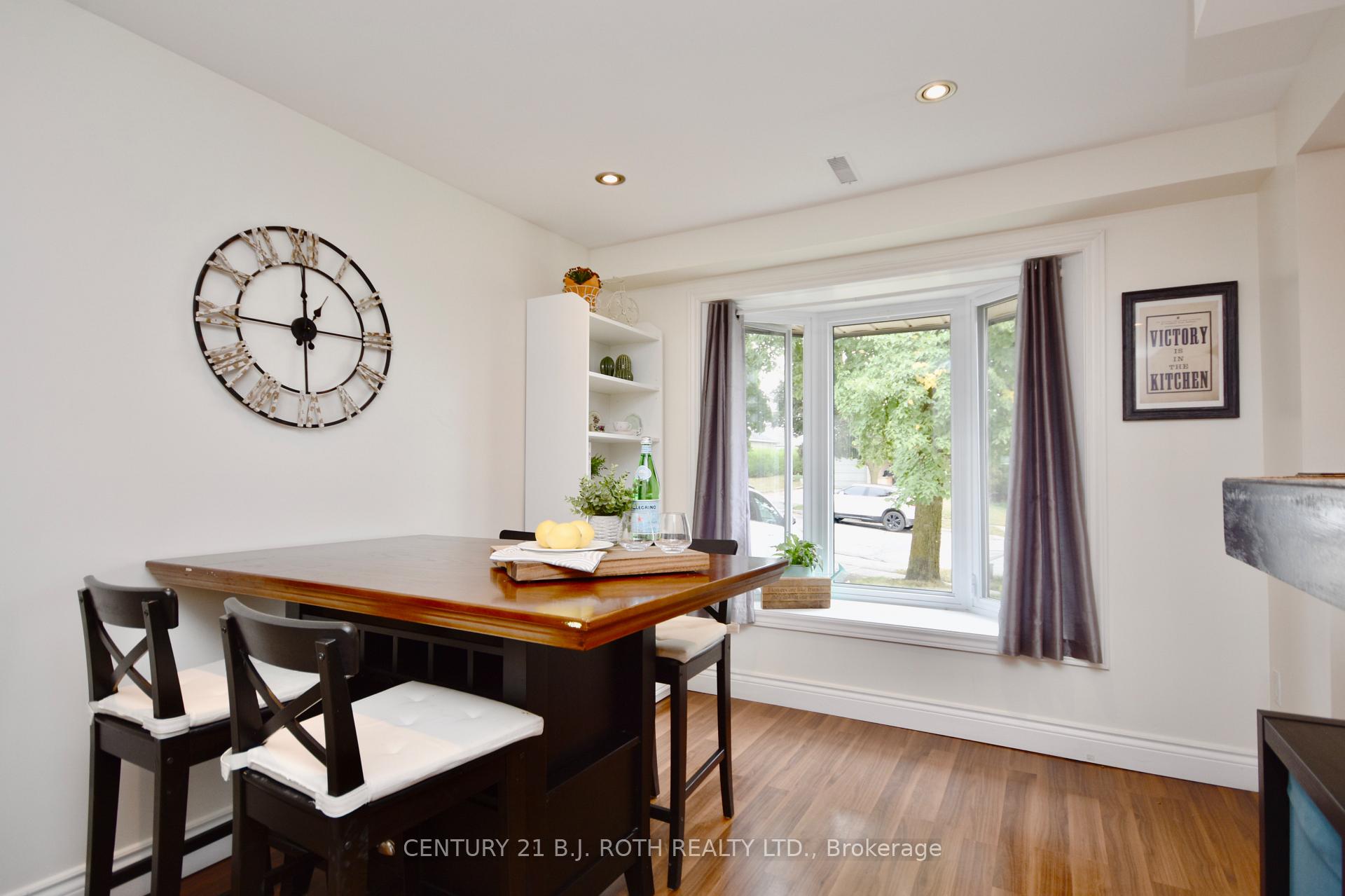 Photo 4 of 2 Lewis Lane, Barrie, Letitia Heights — HOMEH