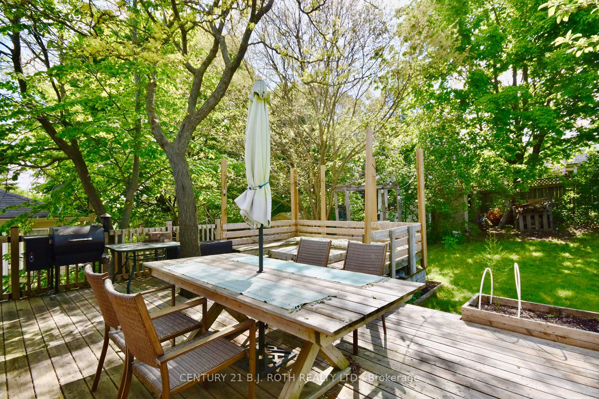Photo 13 of 2 Lewis Lane, Barrie, Letitia Heights — HOMEH