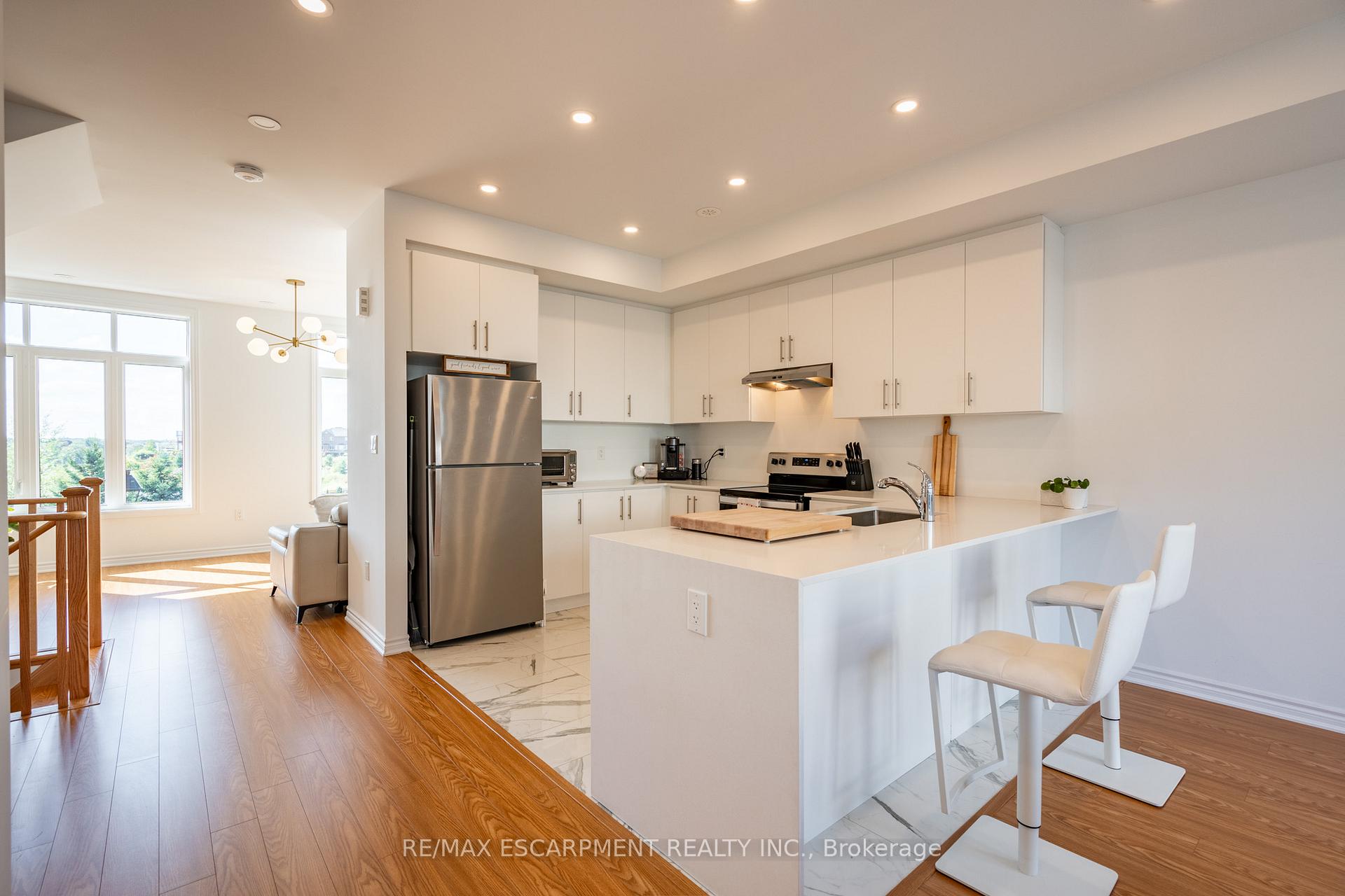 Photo 14 of 4 Springdale Avenue, Caledon, Rural Caledon — HOMEH