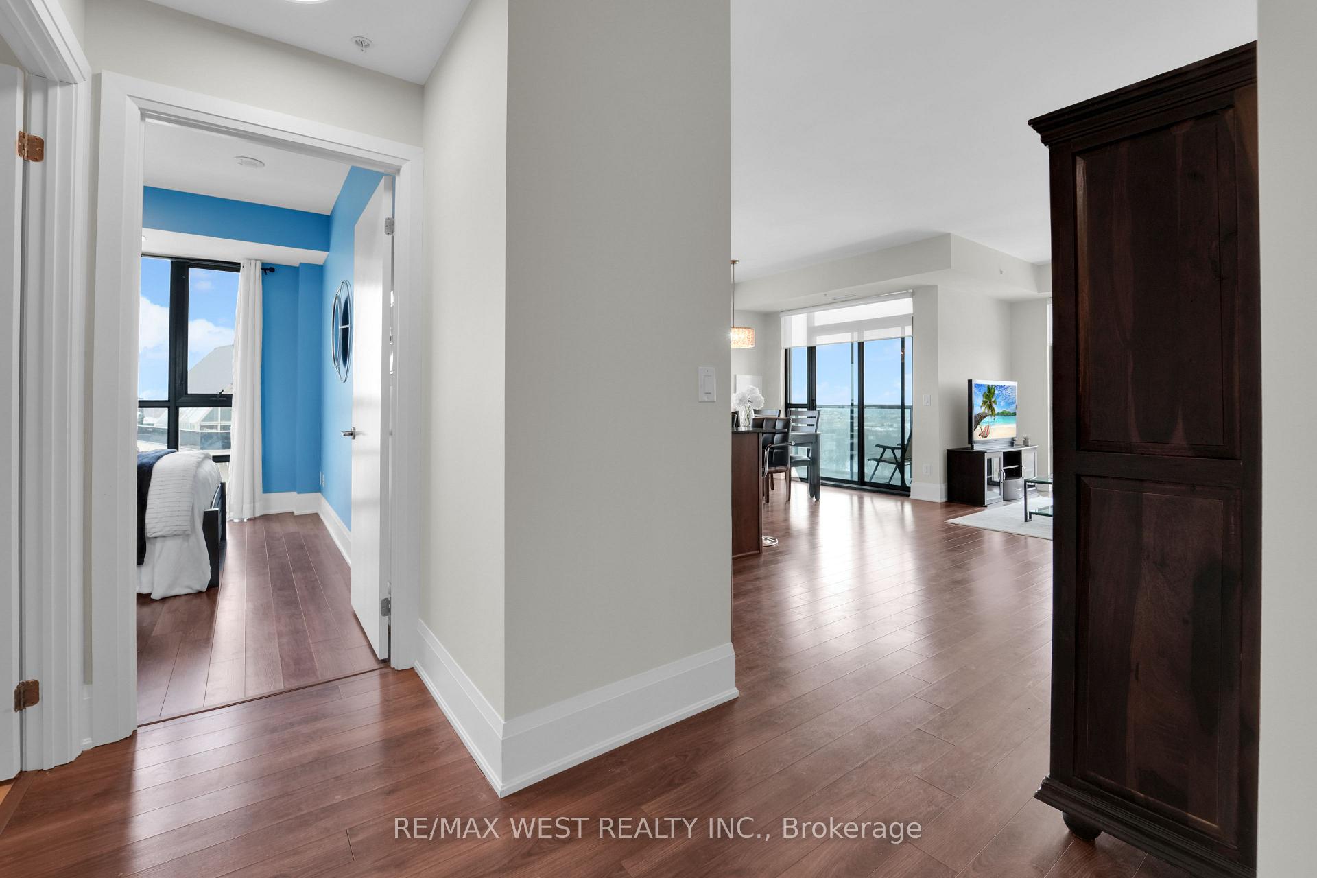Photo 3 of Unit 903, 45 Yorkland Boulevard, Brampton, Goreway Drive Corridor — HOMEH
