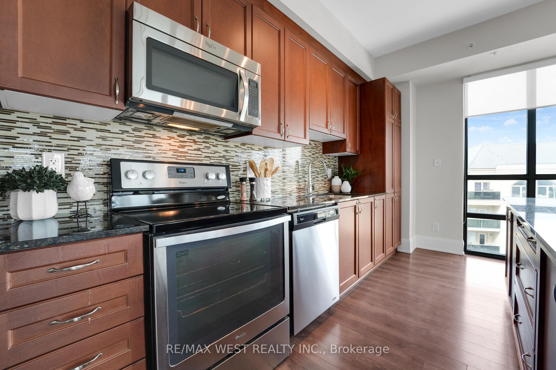 Photo 8 of Unit 903, 45 Yorkland Boulevard, Brampton, Goreway Drive Corridor — HOMEH
