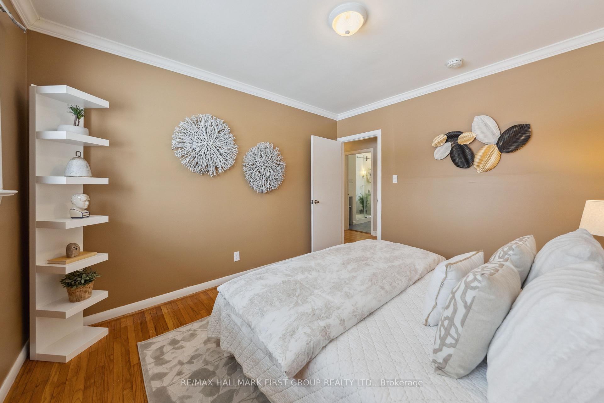 Photo 23 of 810 Henry Street, Whitby, Downtown Whitby — HOMEH