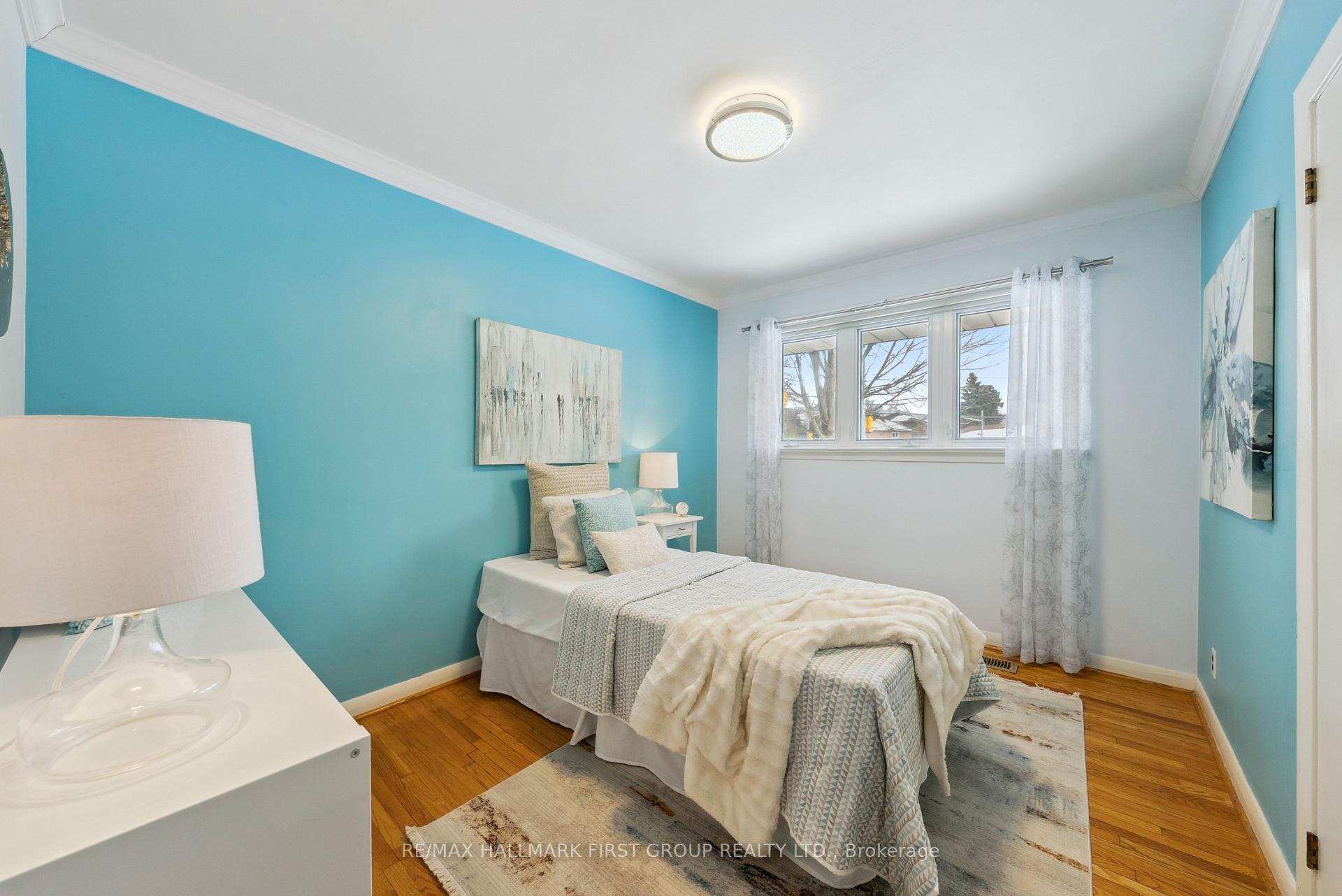 Photo 24 of 810 Henry Street, Whitby, Downtown Whitby — HOMEH