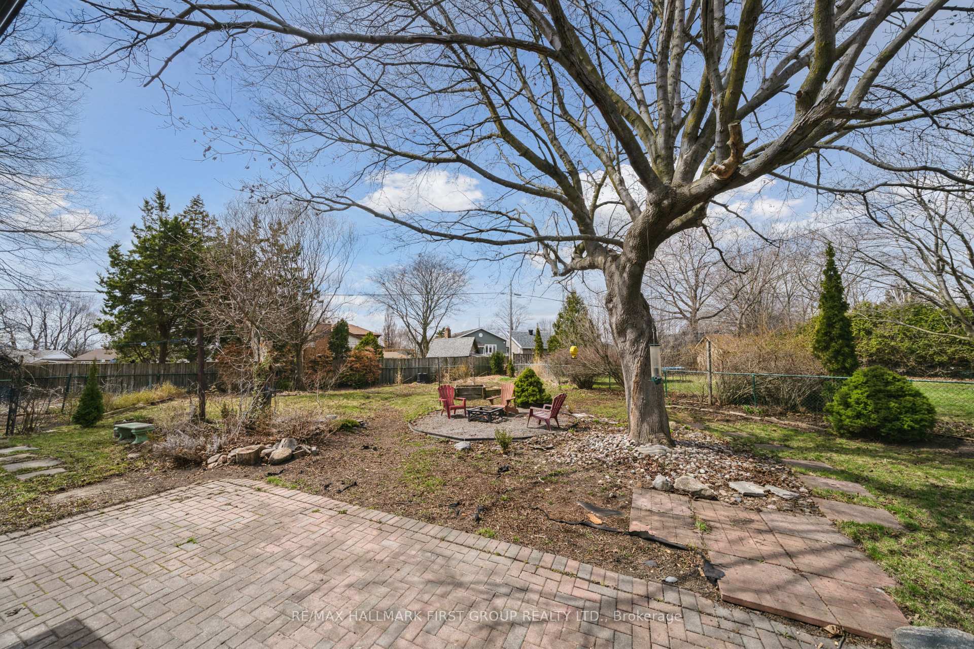 Photo 43 of 810 Henry Street, Whitby, Downtown Whitby — HOMEH