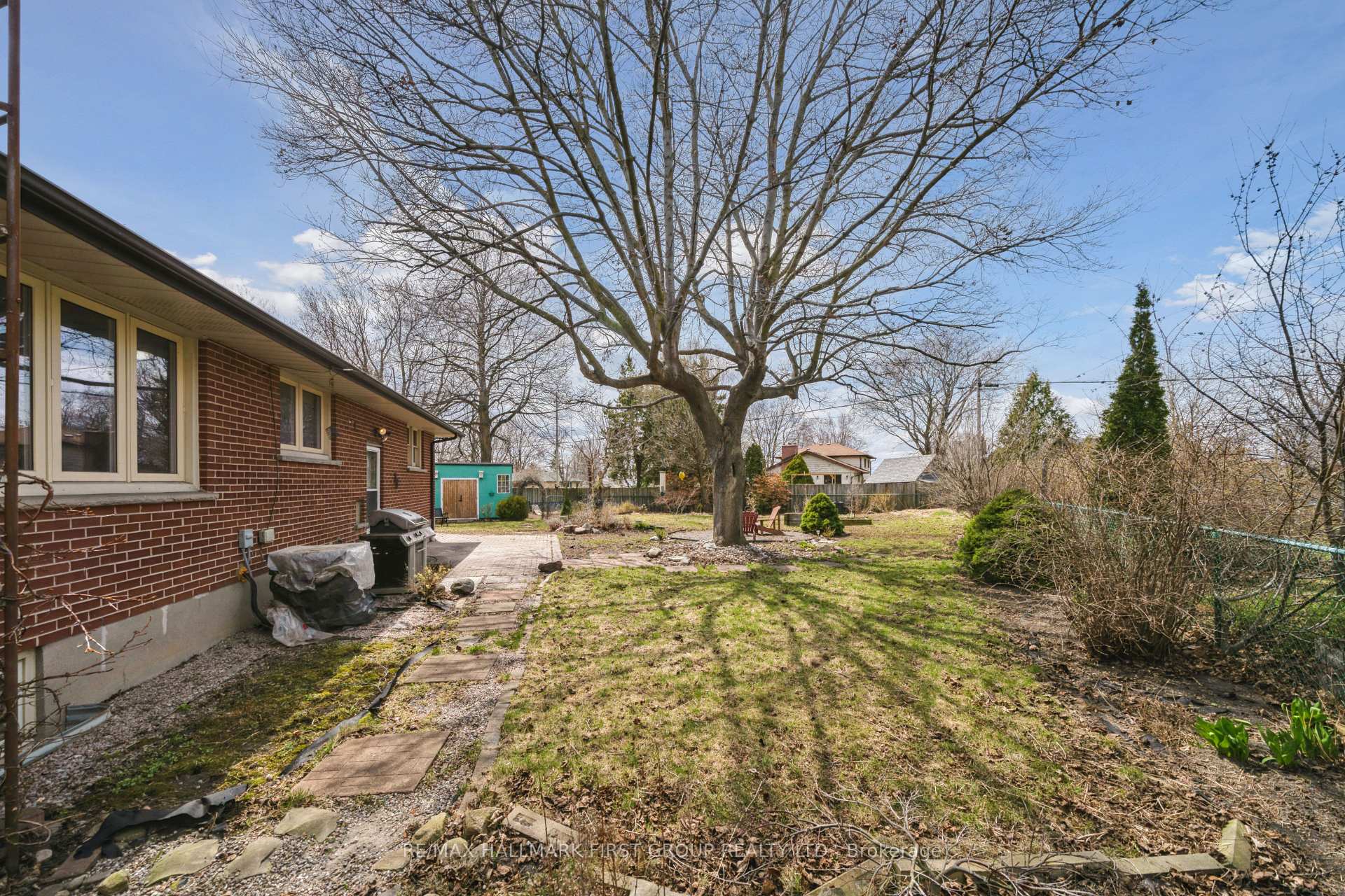 Photo 35 of 810 Henry Street, Whitby, Downtown Whitby — HOMEH
