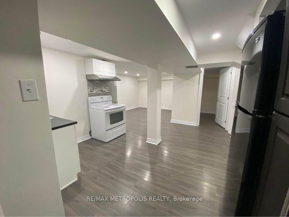 Photo 6 of 1005 Meadowridge Crescent, Pickering, Liverpool — HOMEH