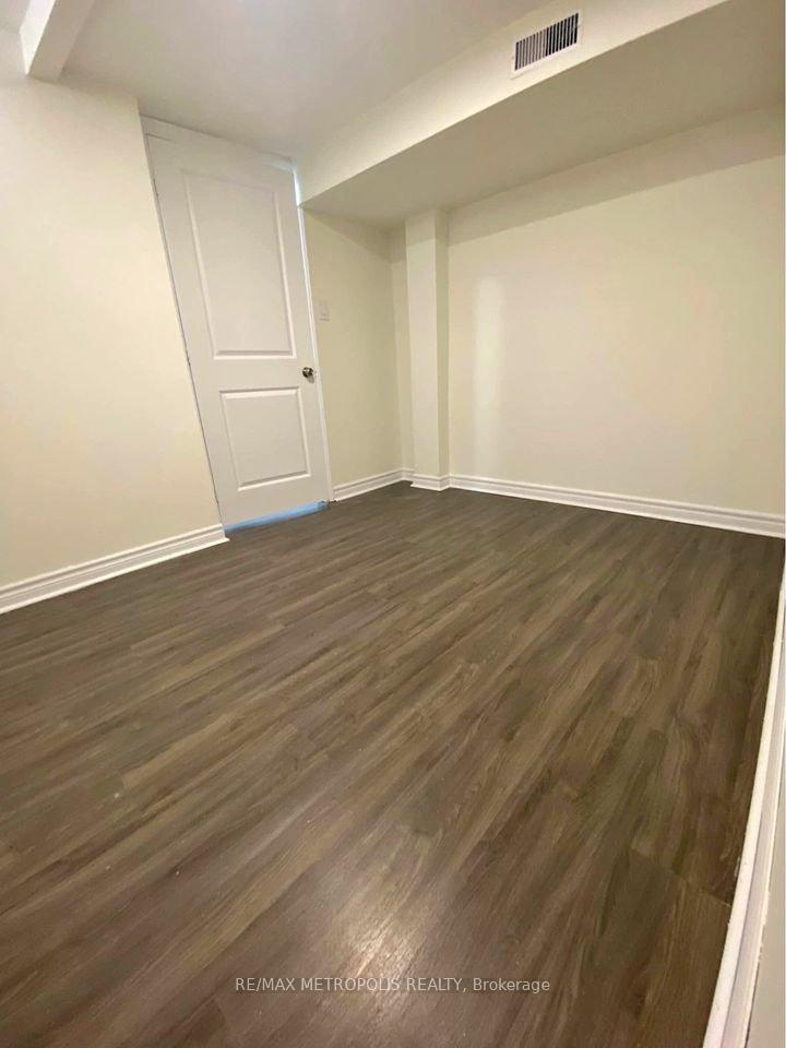 Photo 7 of 1005 Meadowridge Crescent, Pickering, Liverpool — HOMEH