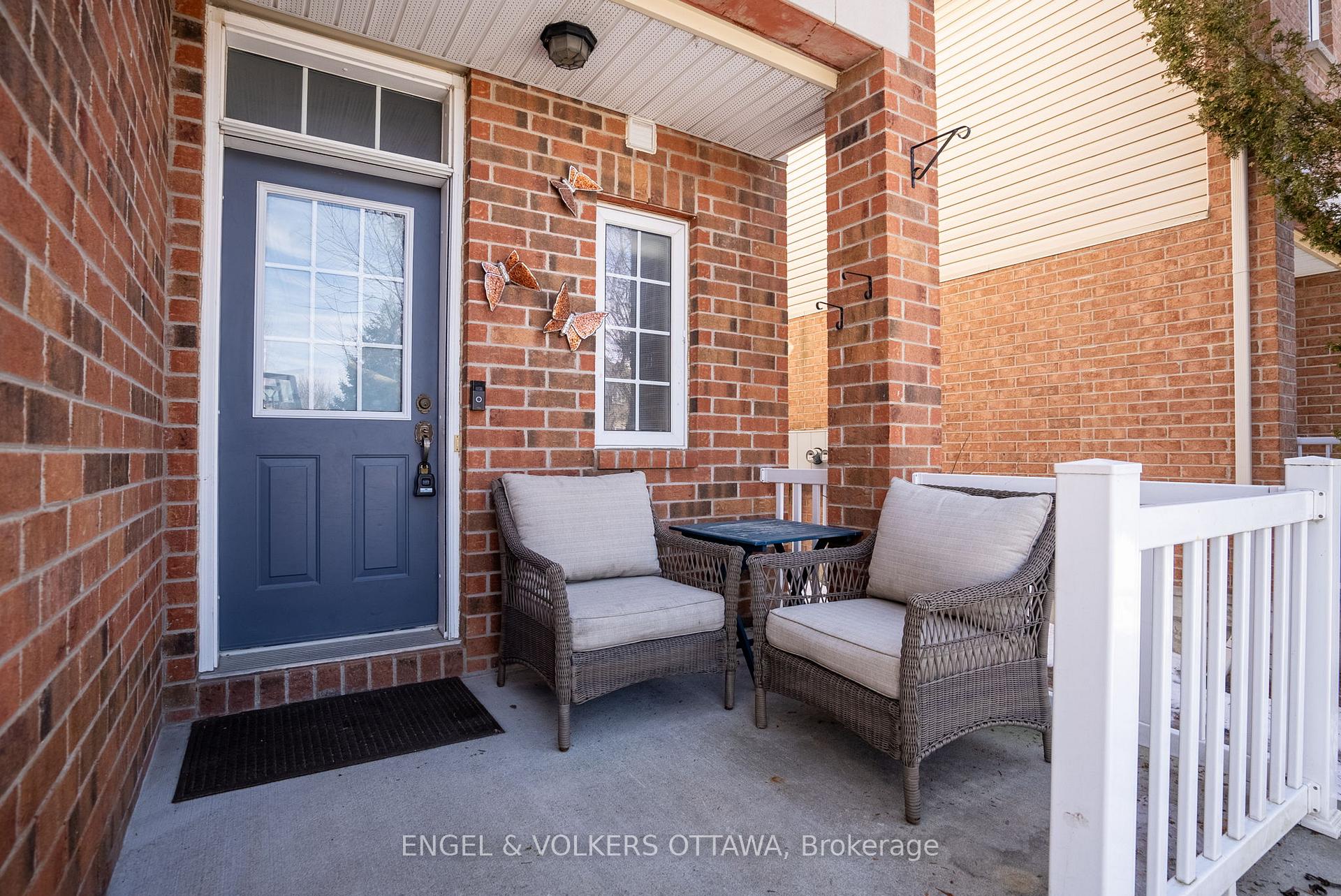Photo 2 of 216 Bookton Place, Ottawa, Riverside South/Gloucester Glen — HOMEH