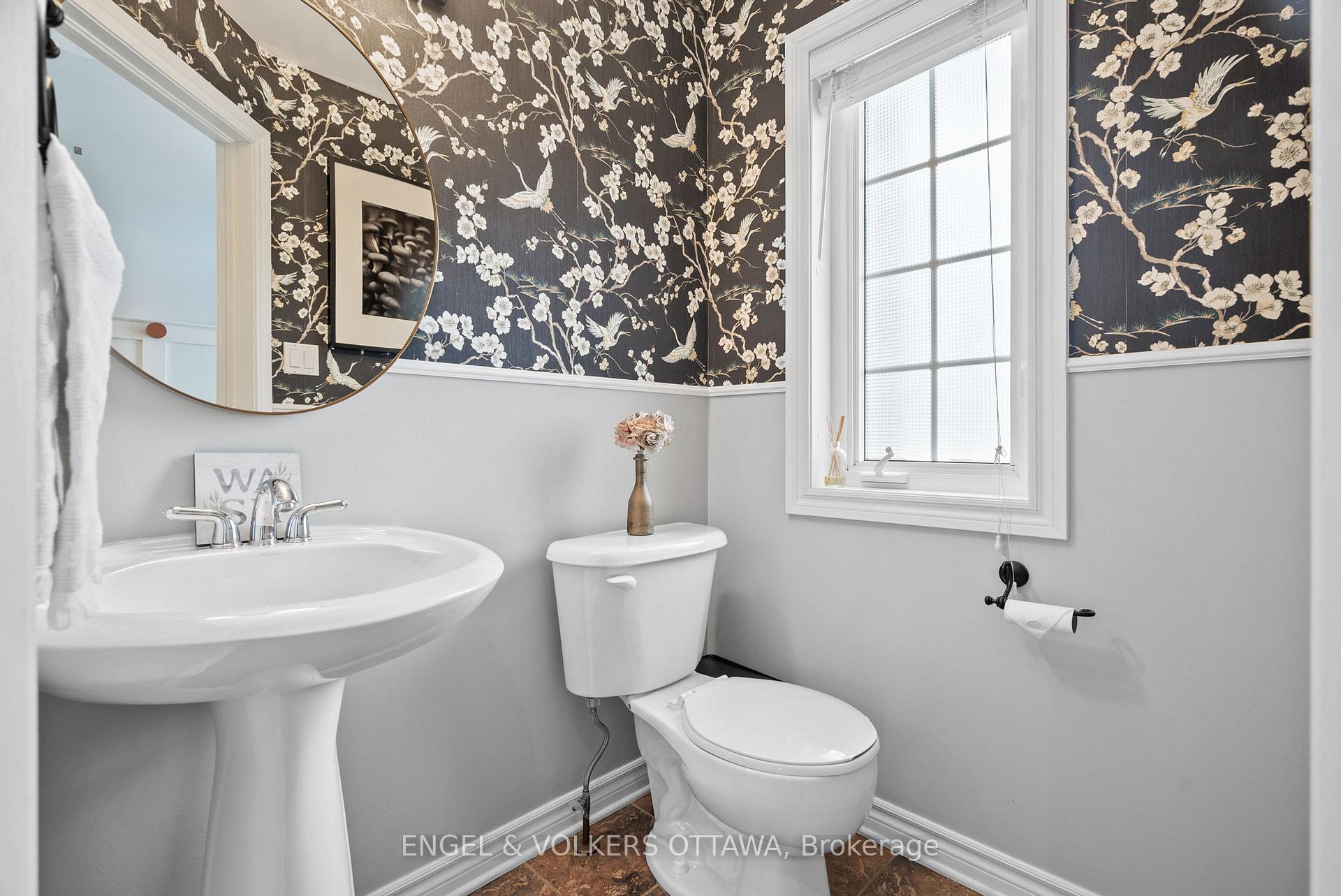 Photo 4 of 216 Bookton Place, Ottawa, Riverside South/Gloucester Glen — HOMEH