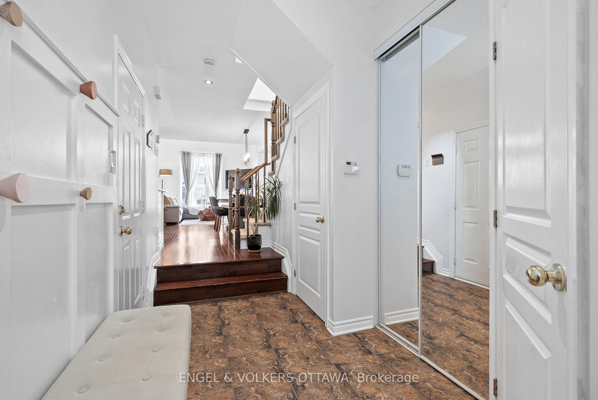 Photo 5 of 216 Bookton Place, Ottawa, Riverside South/Gloucester Glen — HOMEH
