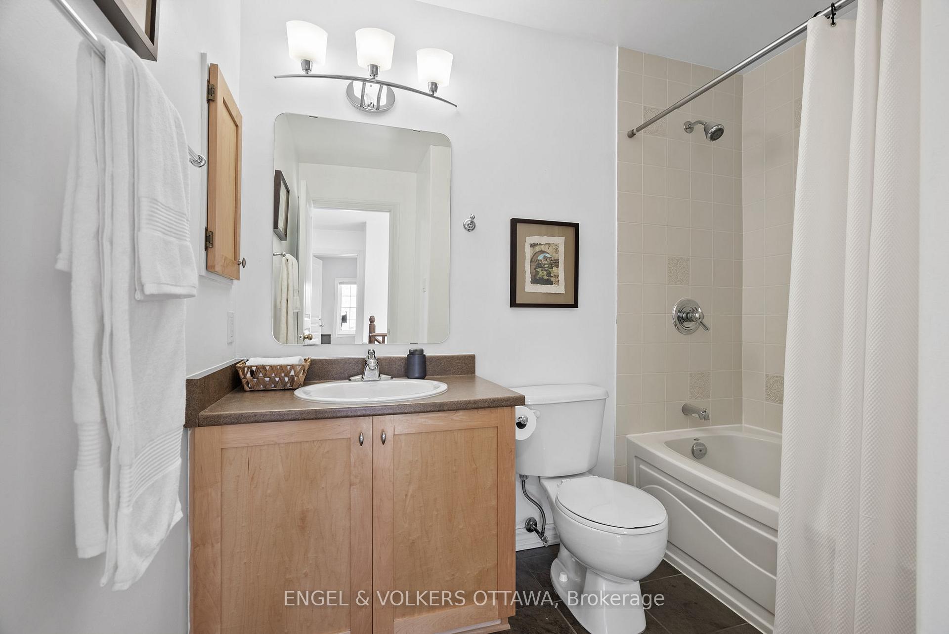 Photo 23 of 216 Bookton Place, Ottawa, Riverside South/Gloucester Glen — HOMEH