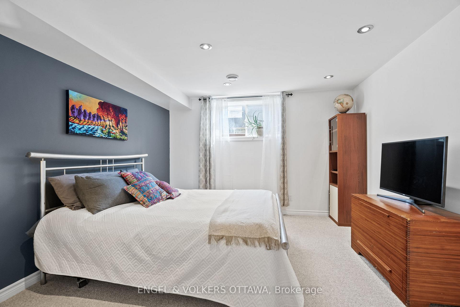 Photo 26 of 216 Bookton Place, Ottawa, Riverside South/Gloucester Glen — HOMEH