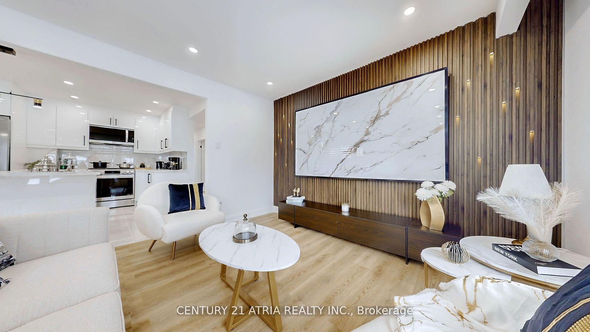 Photo 29 of Unit A&B, 24 Collins Crescent, Aurora, Aurora Heights — HOMEH
