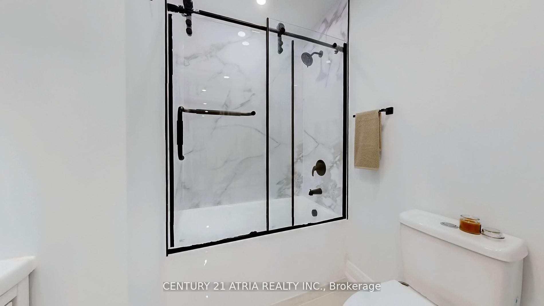 Photo 40 of Unit A&B, 24 Collins Crescent, Aurora, Aurora Heights — HOMEH