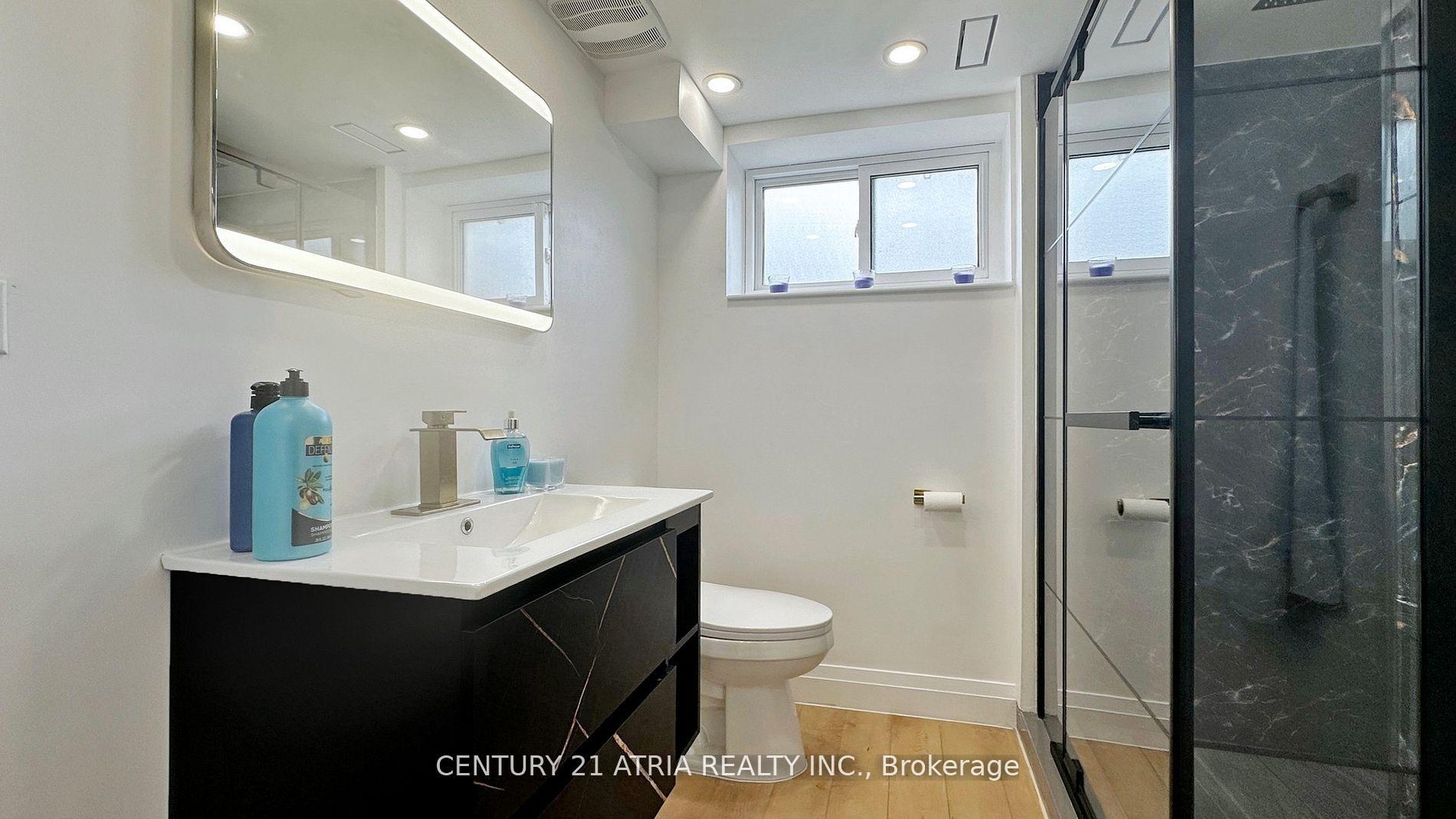 Photo 39 of Unit A&B, 24 Collins Crescent, Aurora, Aurora Heights — HOMEH