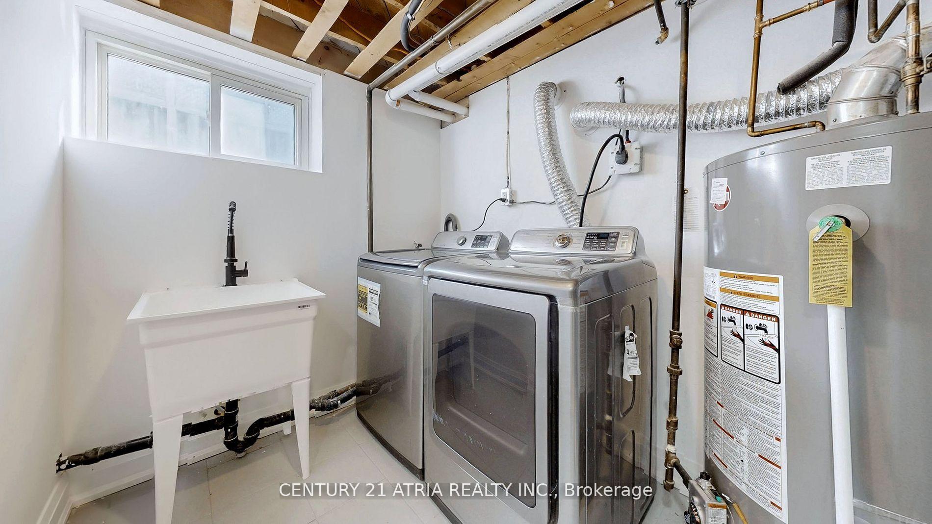 Photo 38 of Unit A&B, 24 Collins Crescent, Aurora, Aurora Heights — HOMEH