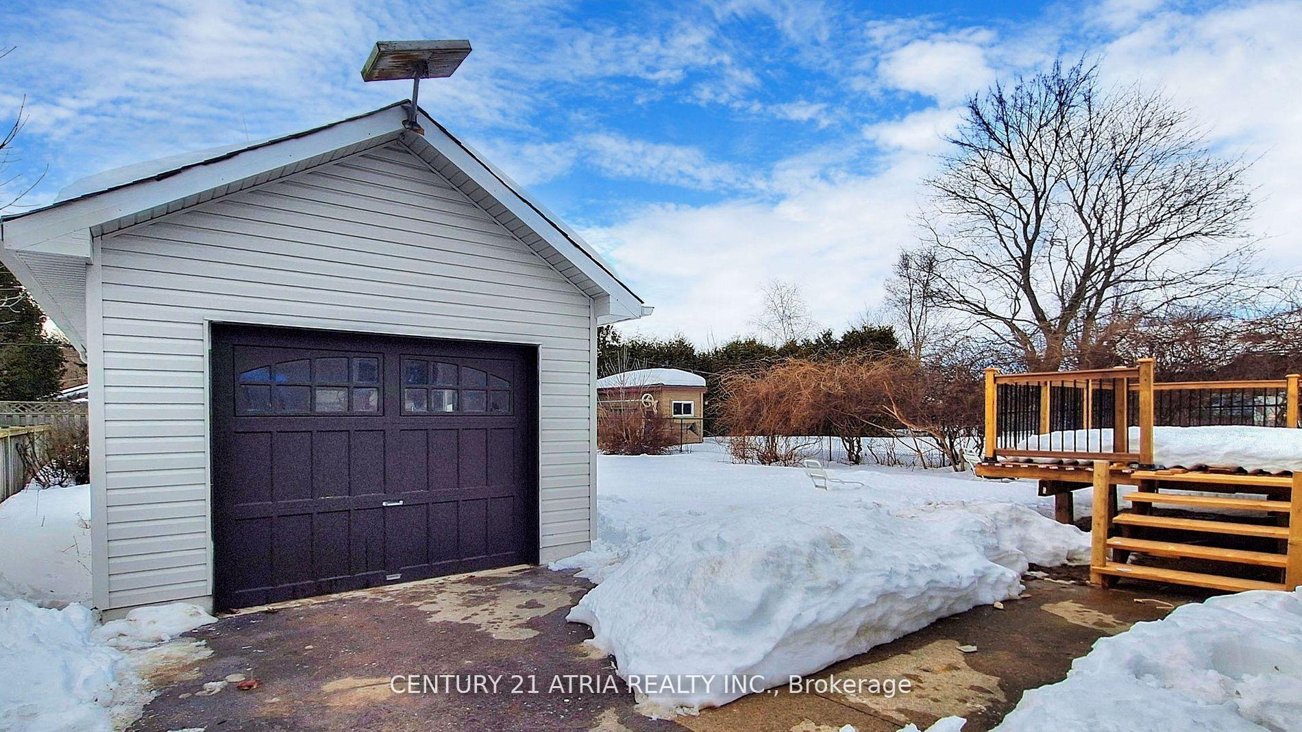 Photo 36 of Unit A&B, 24 Collins Crescent, Aurora, Aurora Heights — HOMEH